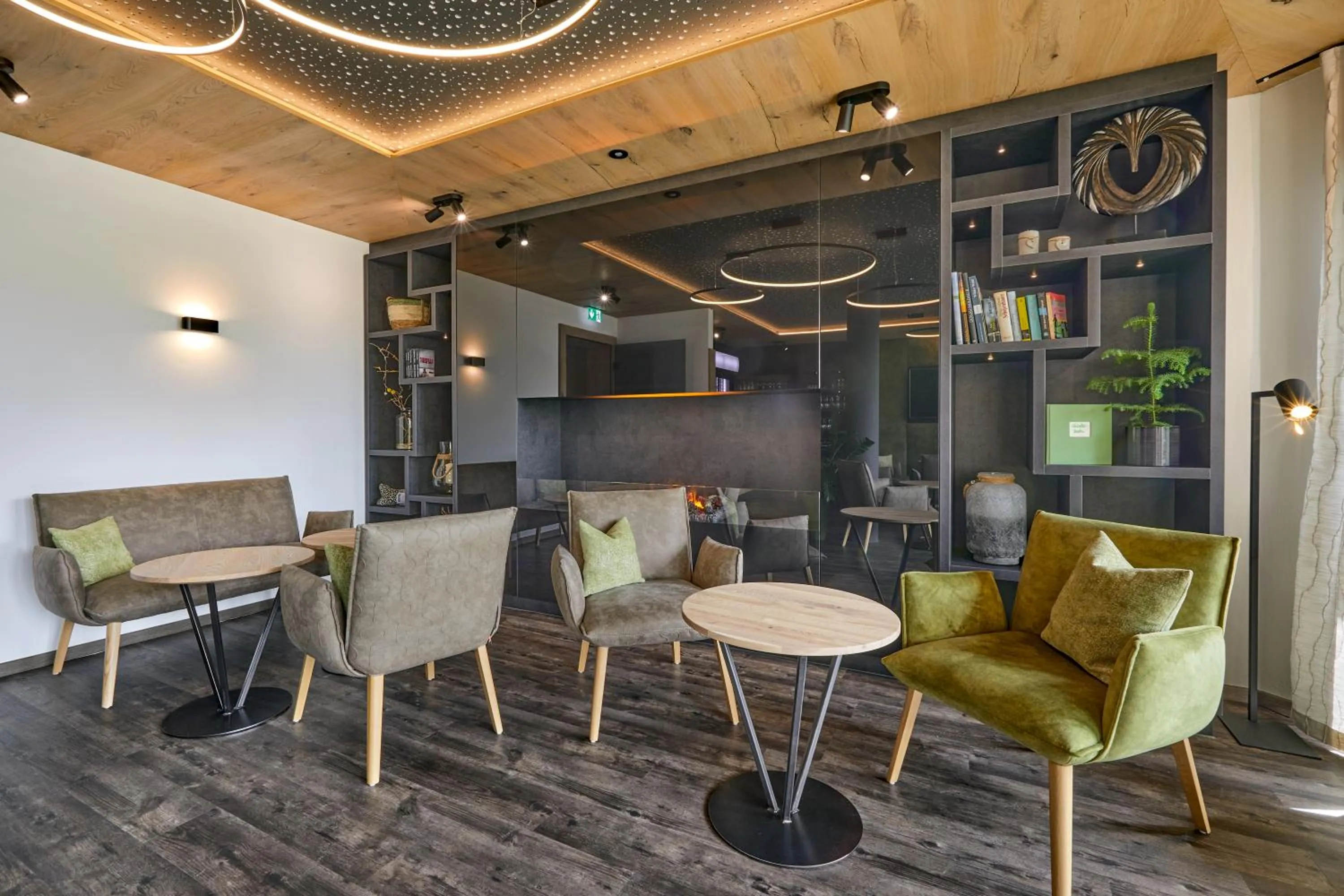 Communal lounge/ TV room in Hotel Lindenhof