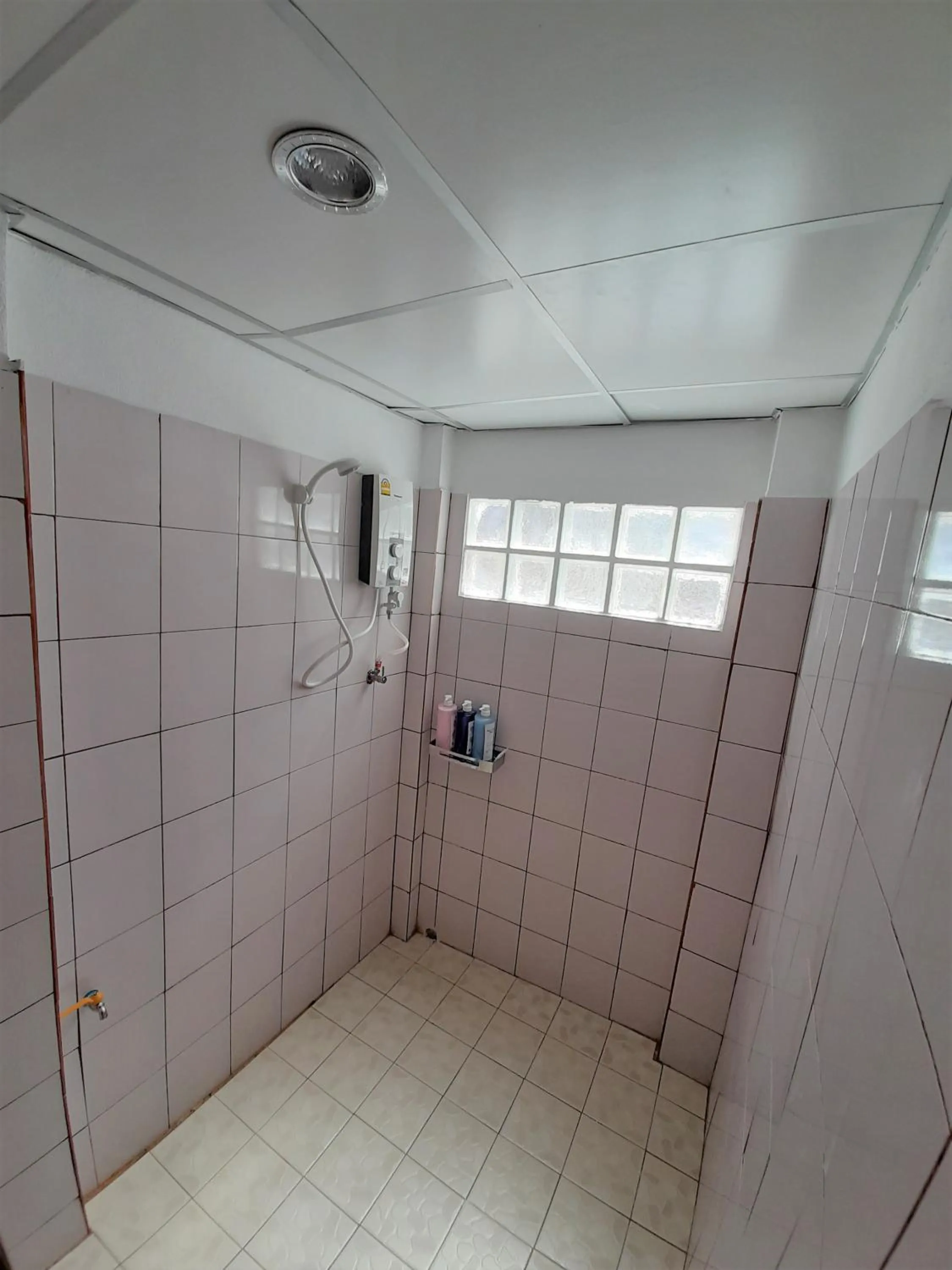 Bathroom in Cameron Island Resort