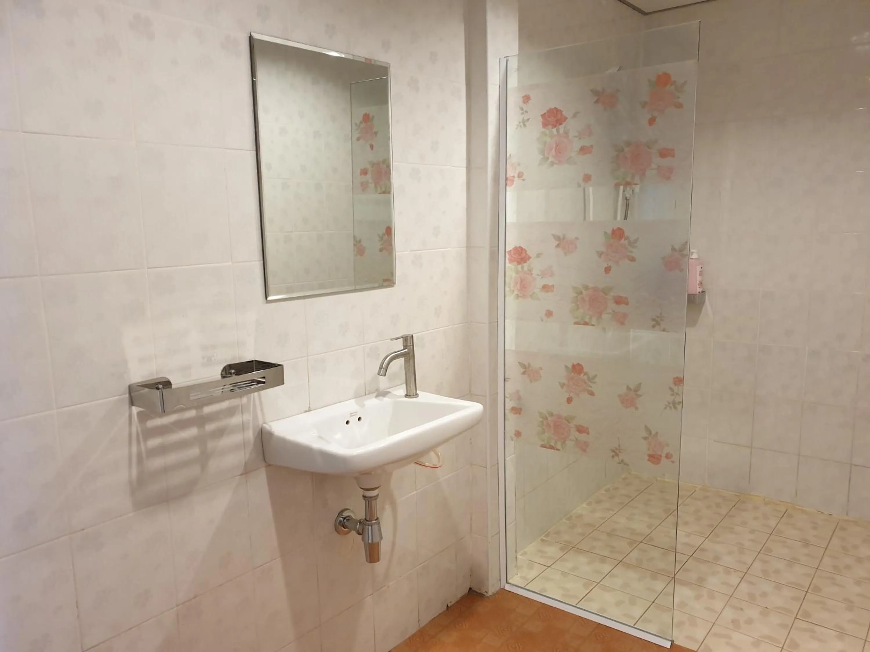 Bathroom in Cameron Island Resort