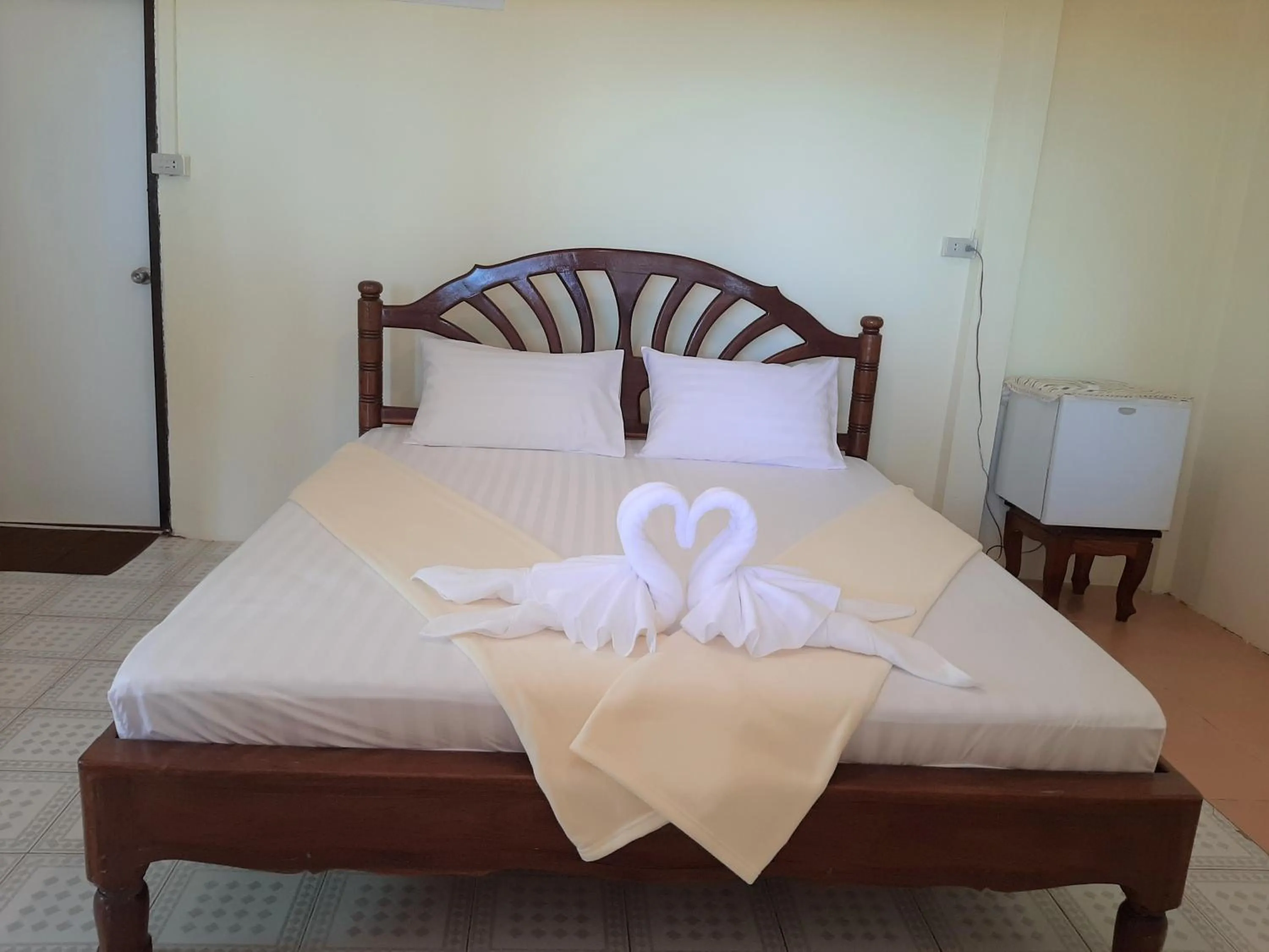 Bed in Cameron Island Resort