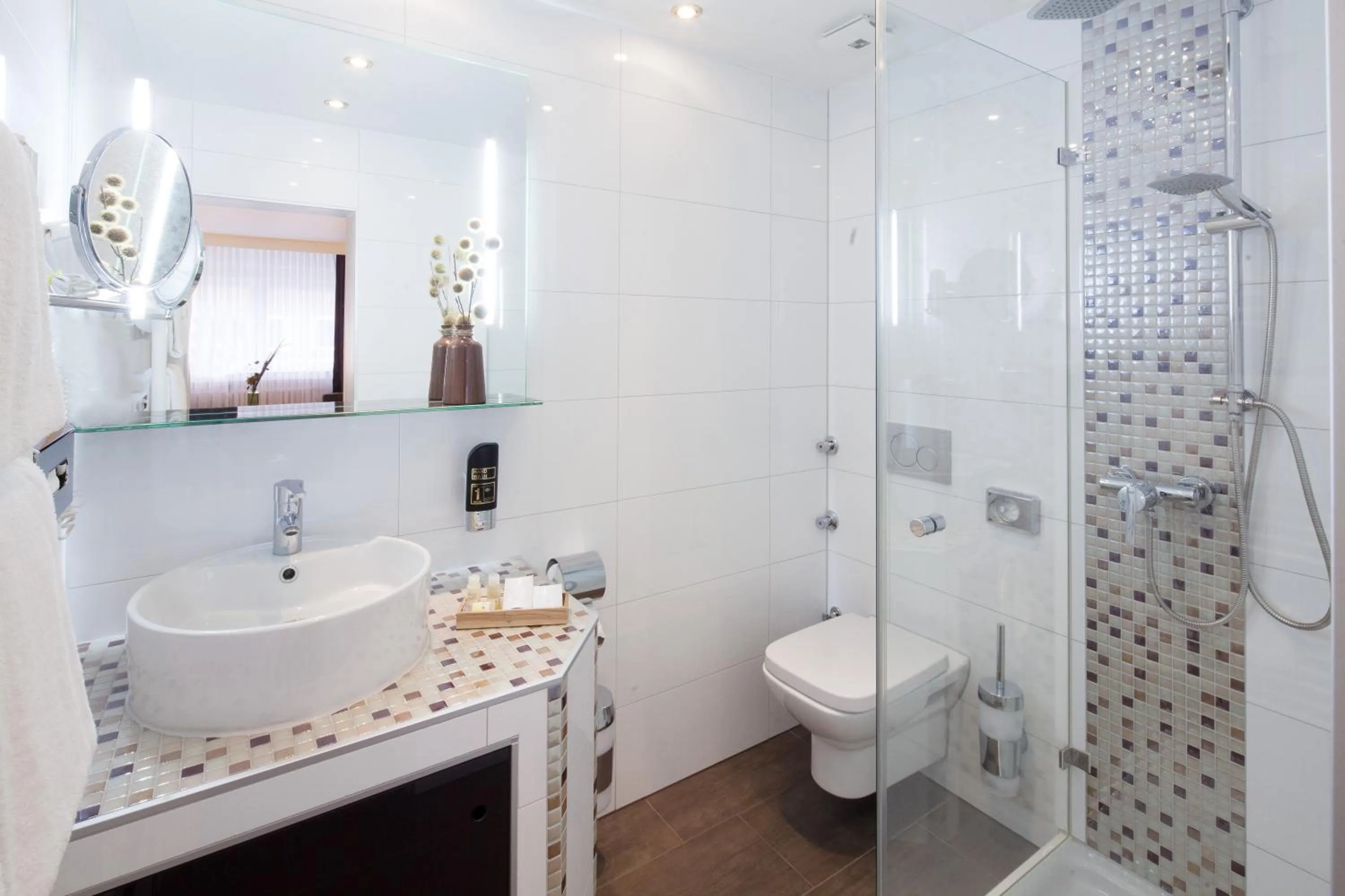 Deluxe Single Room in Hotel Mondial