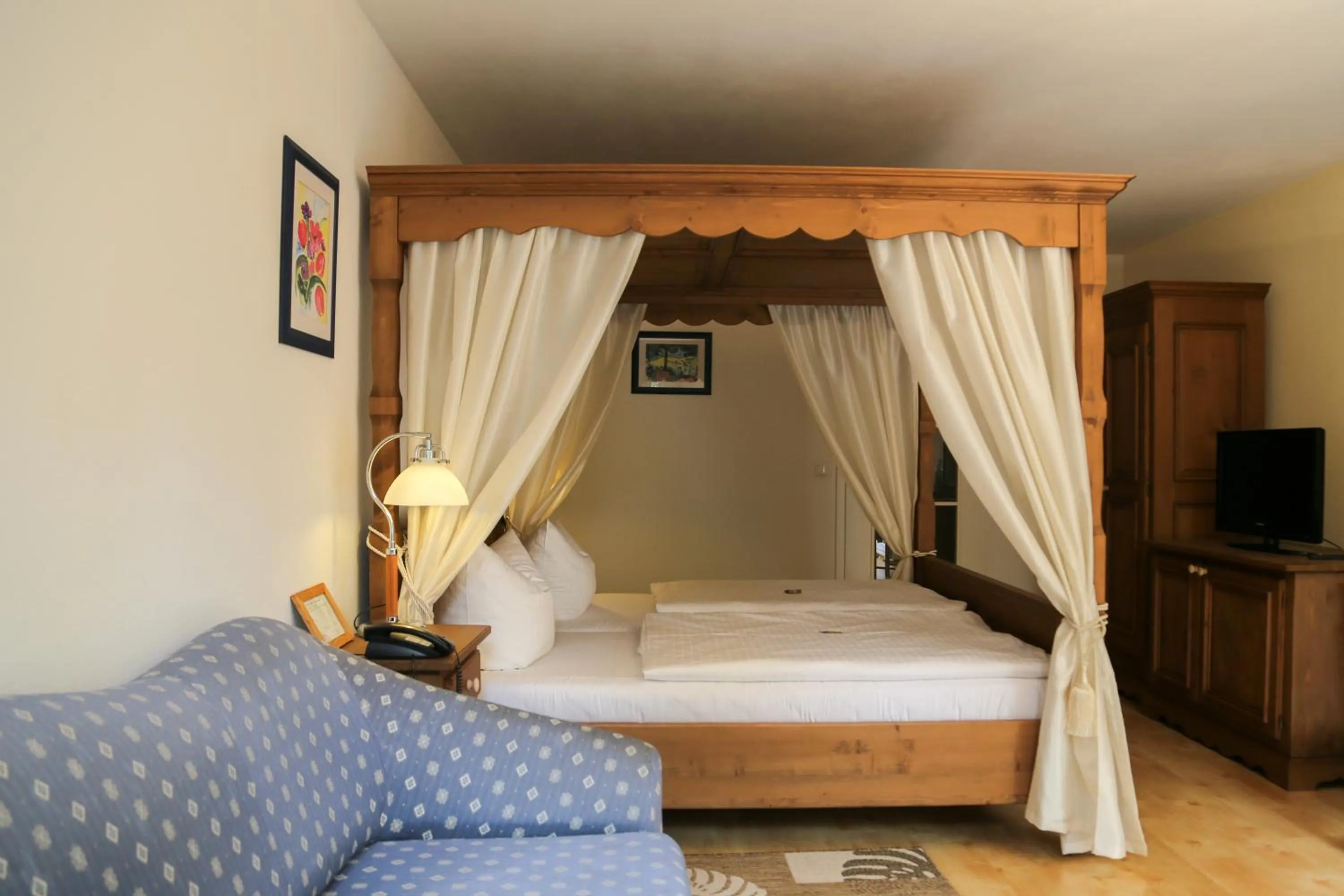 Bed in Hotel Zwei Länder