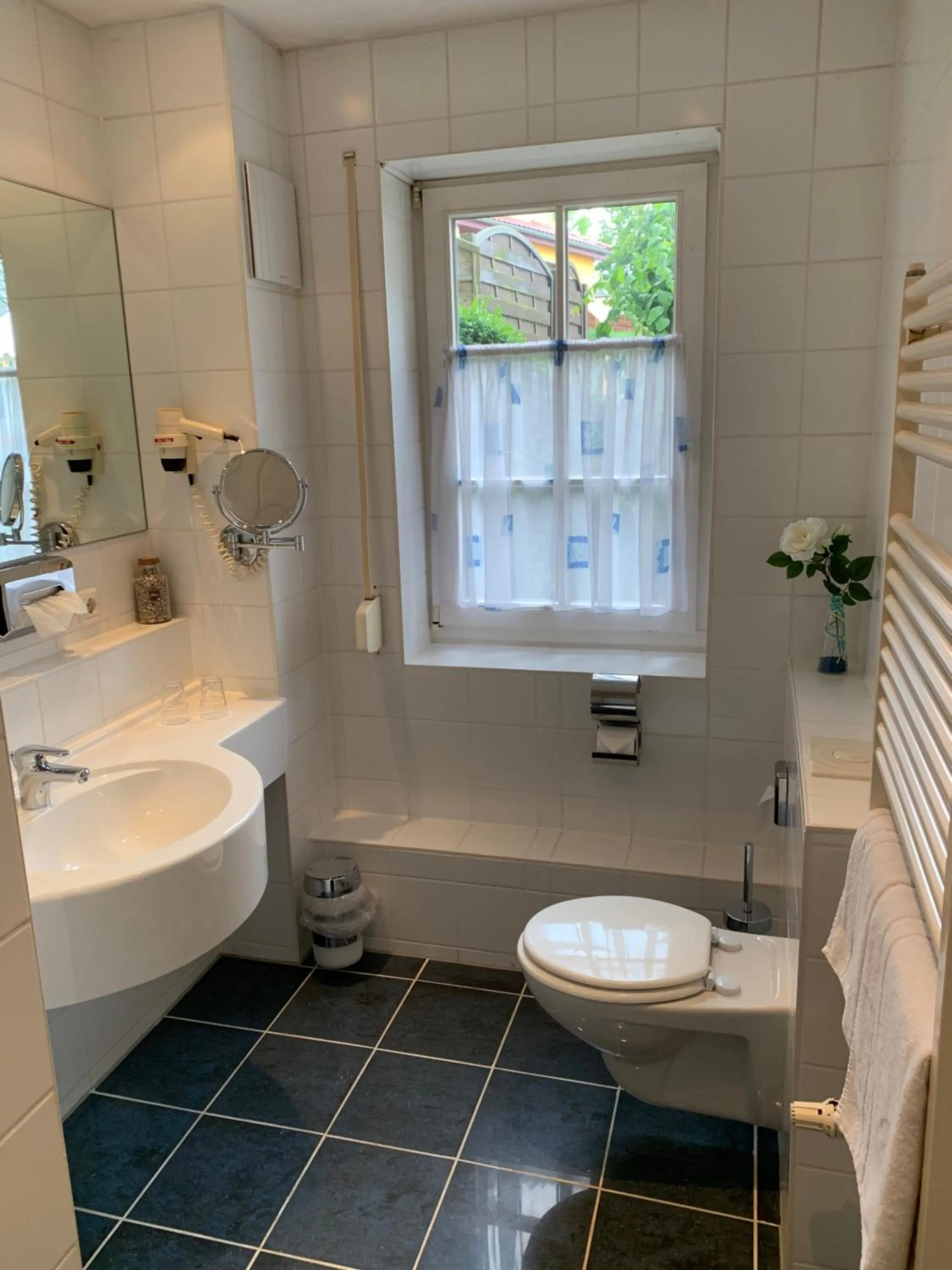 Bathroom in Hotel Zwei Länder