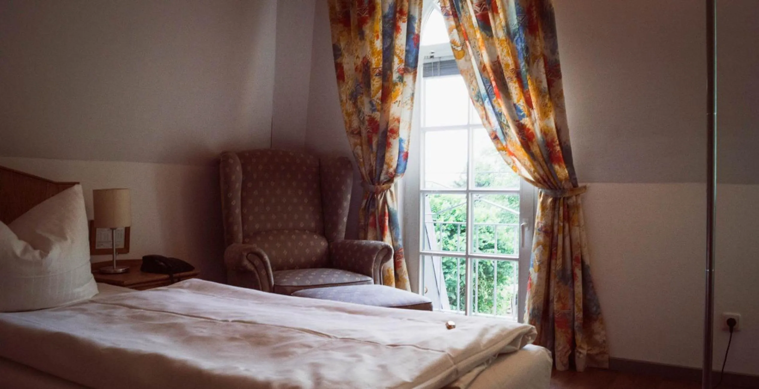 Photo of the whole room, Bed in Hotel Zwei Länder