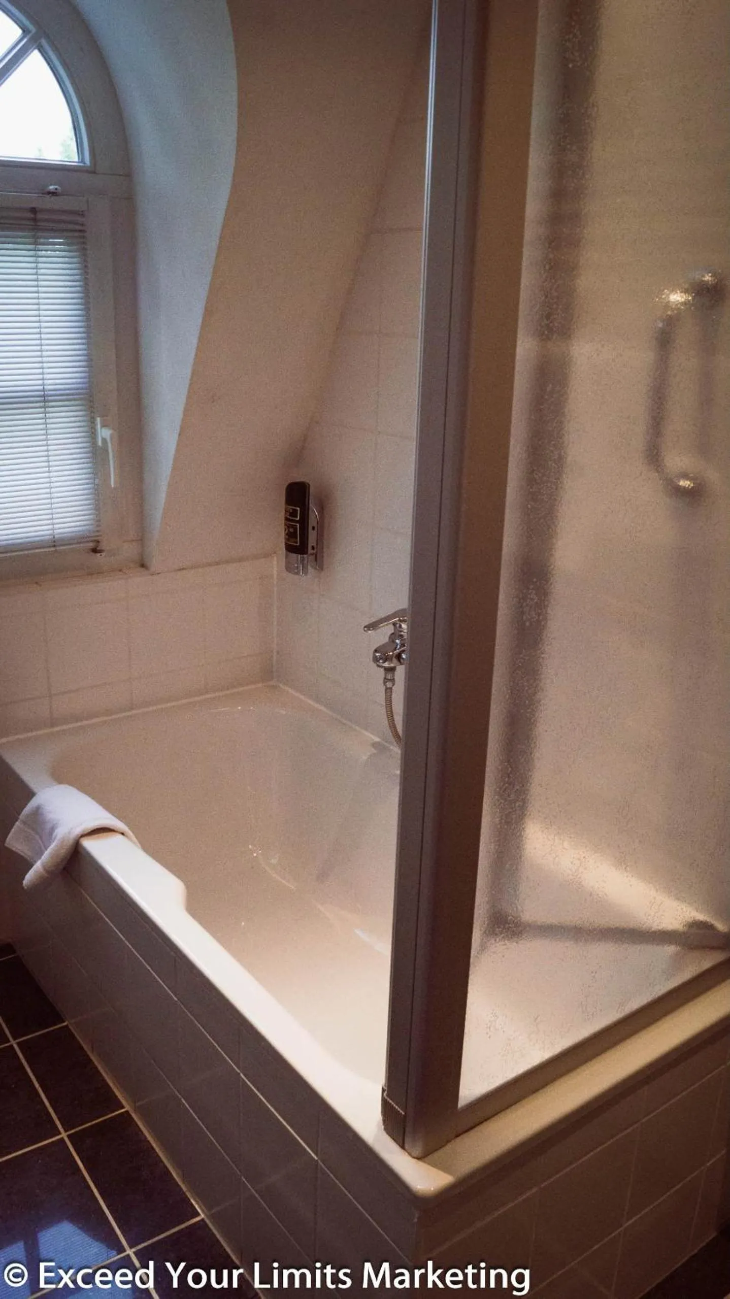 Bathroom in Hotel Zwei Länder