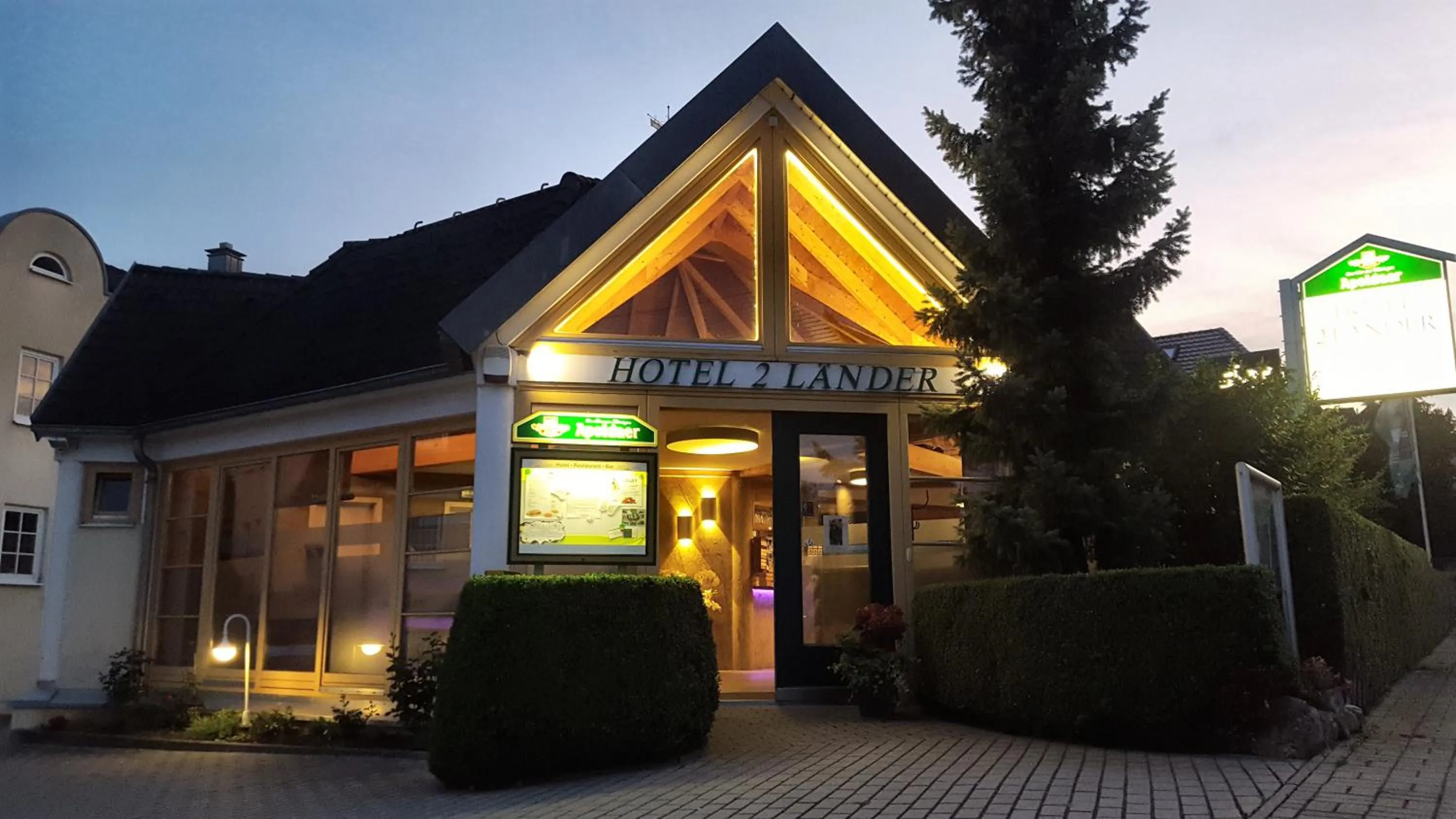 Facade/entrance in Hotel Zwei Länder