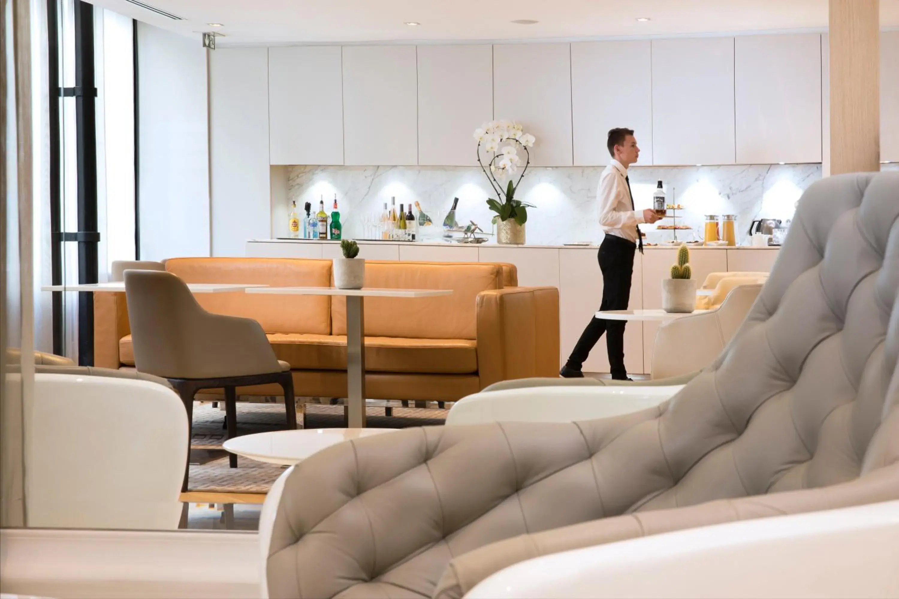 Lounge or bar in Hôtel R de Paris - Boutique Hotel Lounge or bar in Hôtel R de Paris - Boutique Hotel