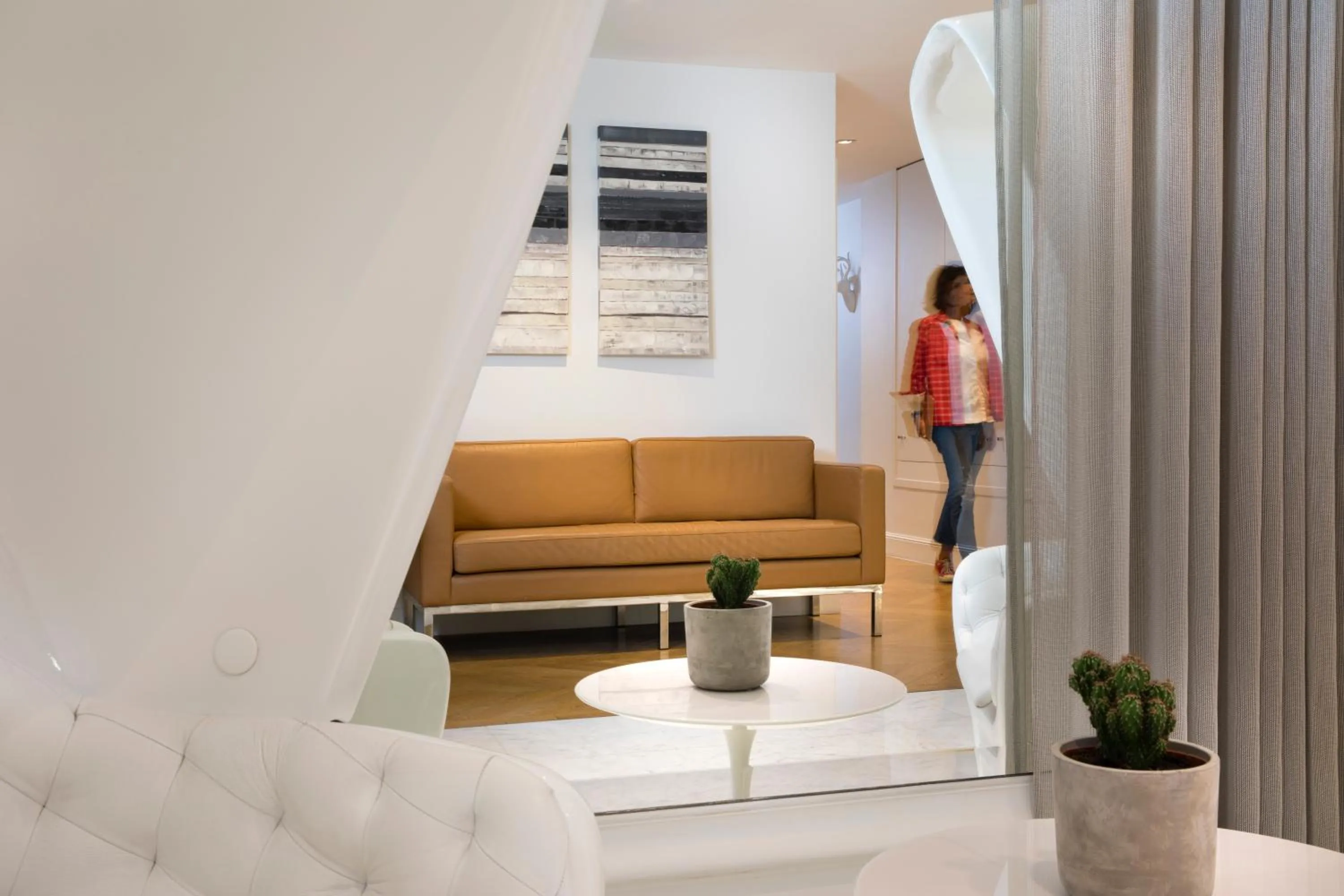 Lobby or reception in Hôtel R de Paris - Boutique Hotel