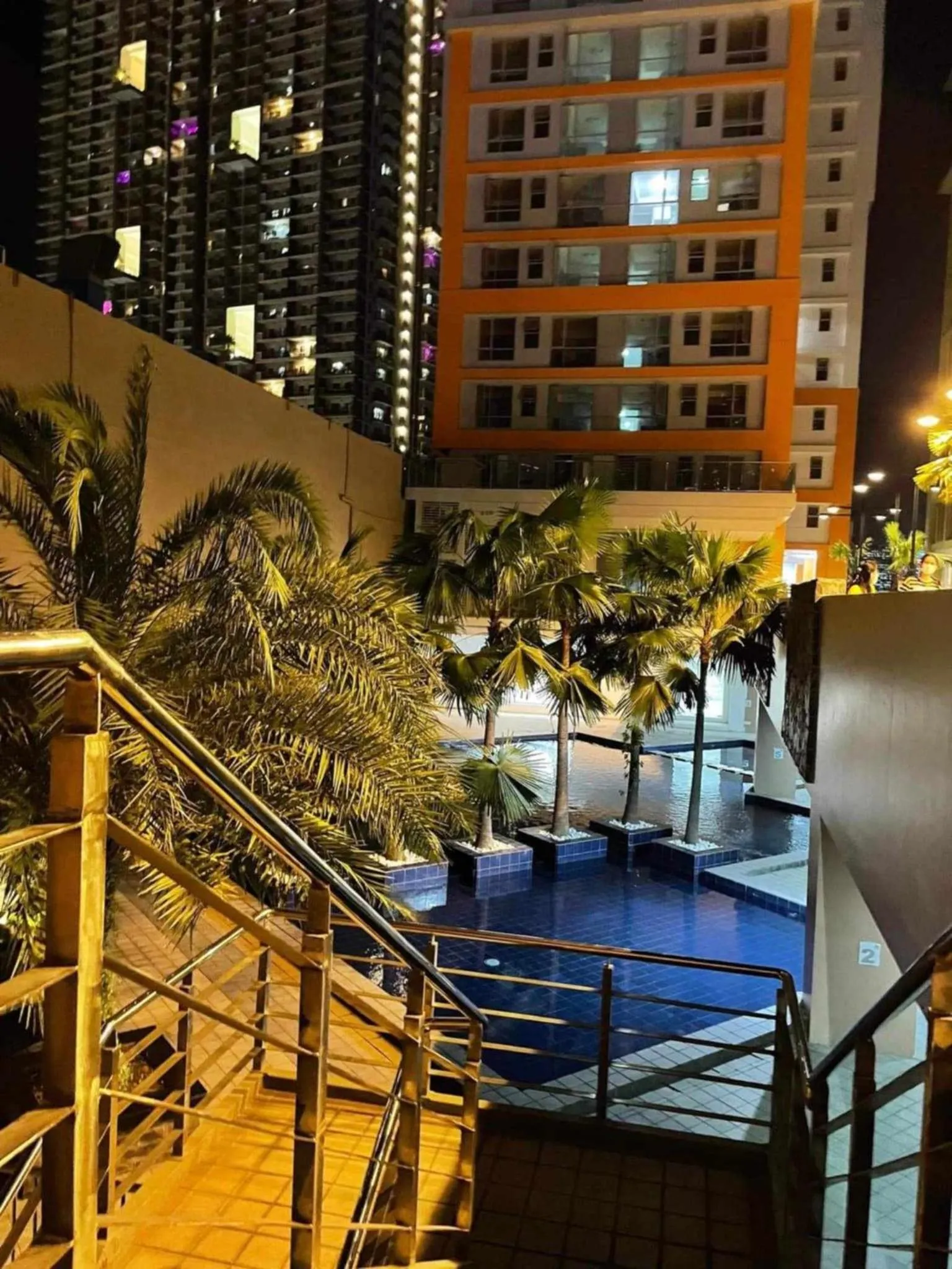 Swimming pool in U607 Sunshine100 Netflix 65InchesTV Wifi Karaoke Swimming Pool