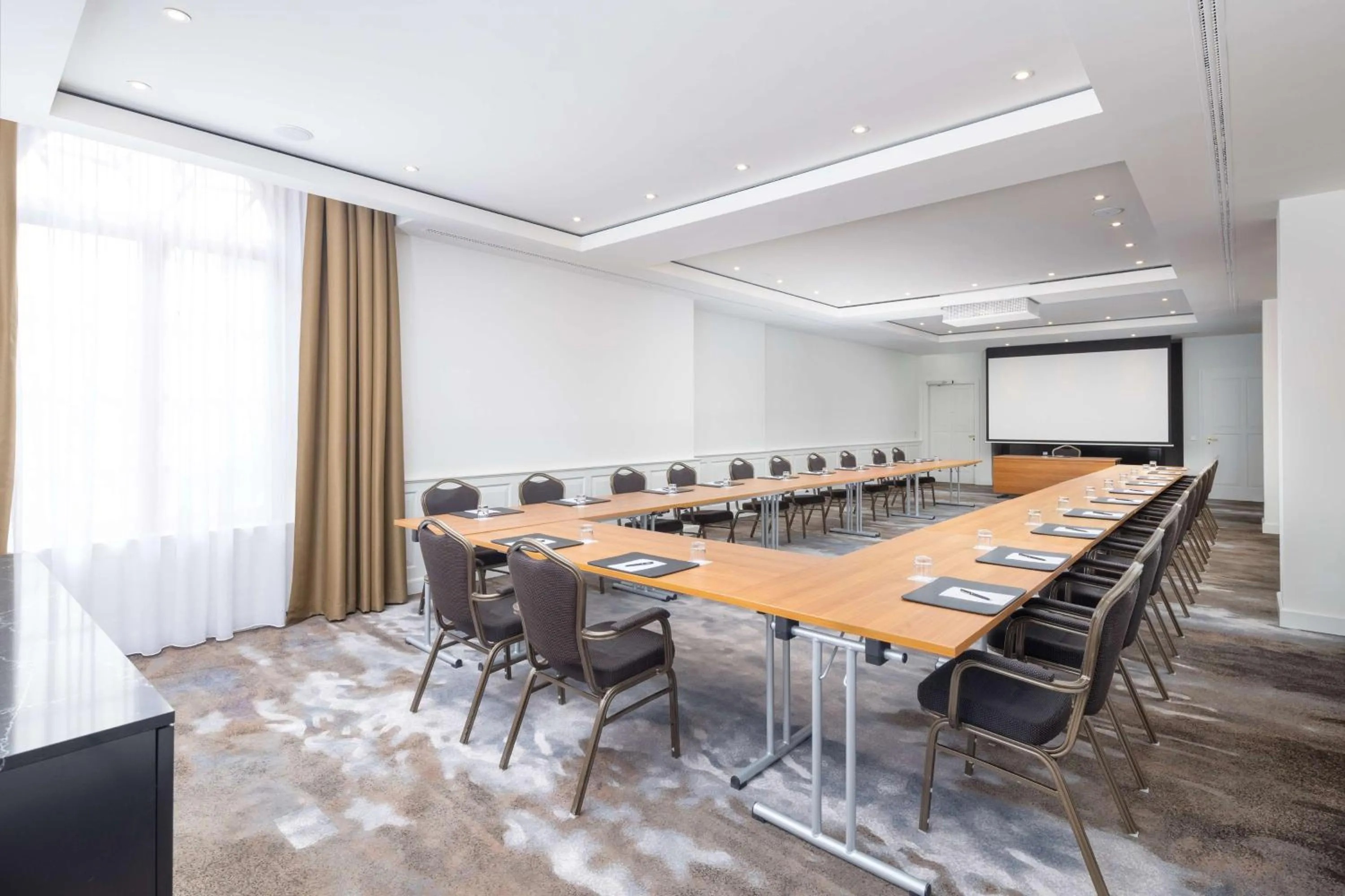 Meeting/conference room in Crowne Plaza Heidelberg City Centre