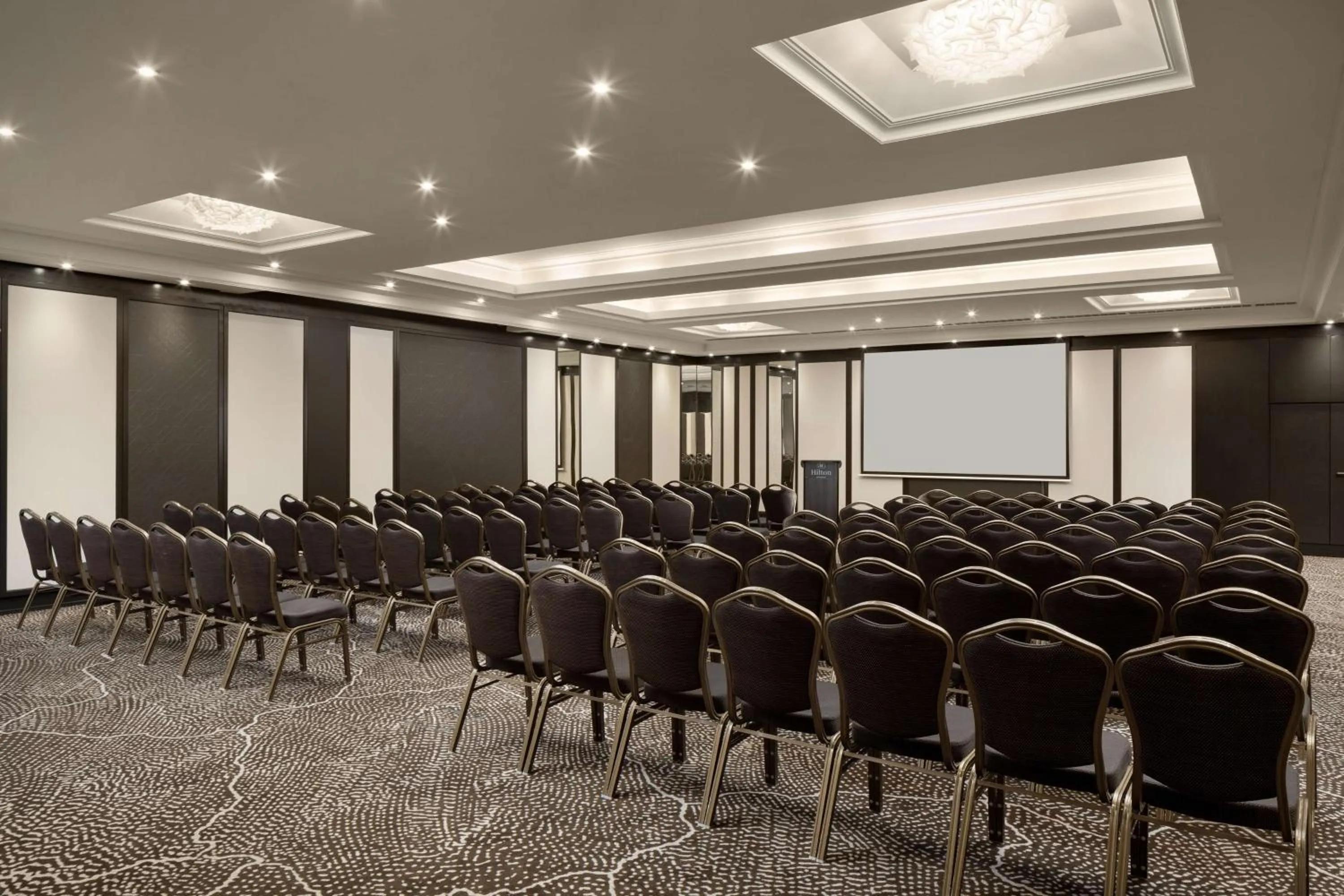 Meeting/conference room in Crowne Plaza Heidelberg City Centre