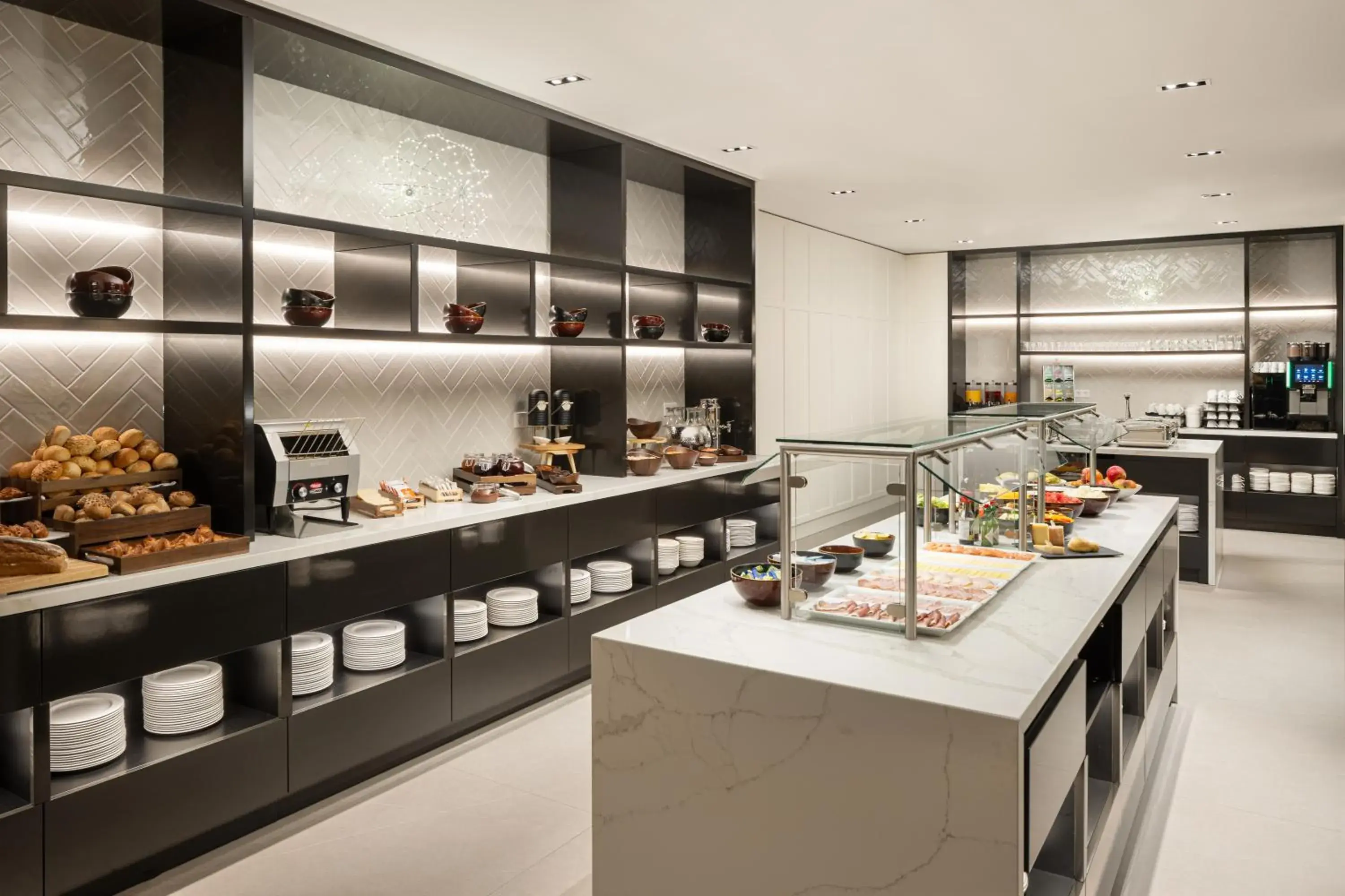 Restaurant/places to eat in Hilton Heidelberg Restaurant/places to eat in Hilton Heidelberg