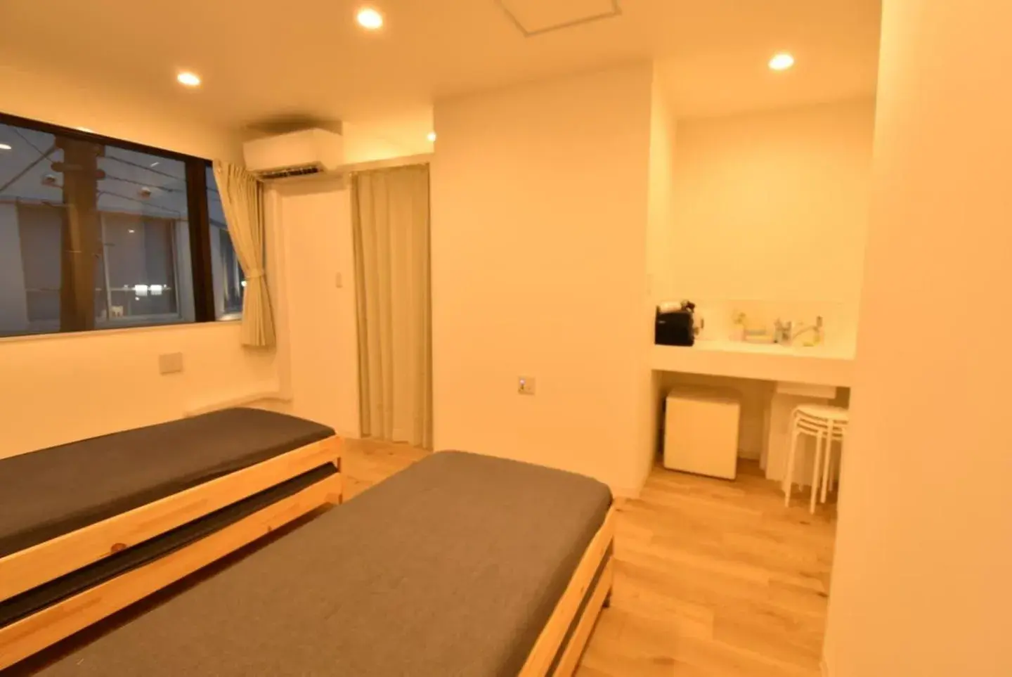 Quadruple Room with Private Bathroom in Enzo Tokyo Quadruple Room with Private Bathroom in Enzo Tokyo