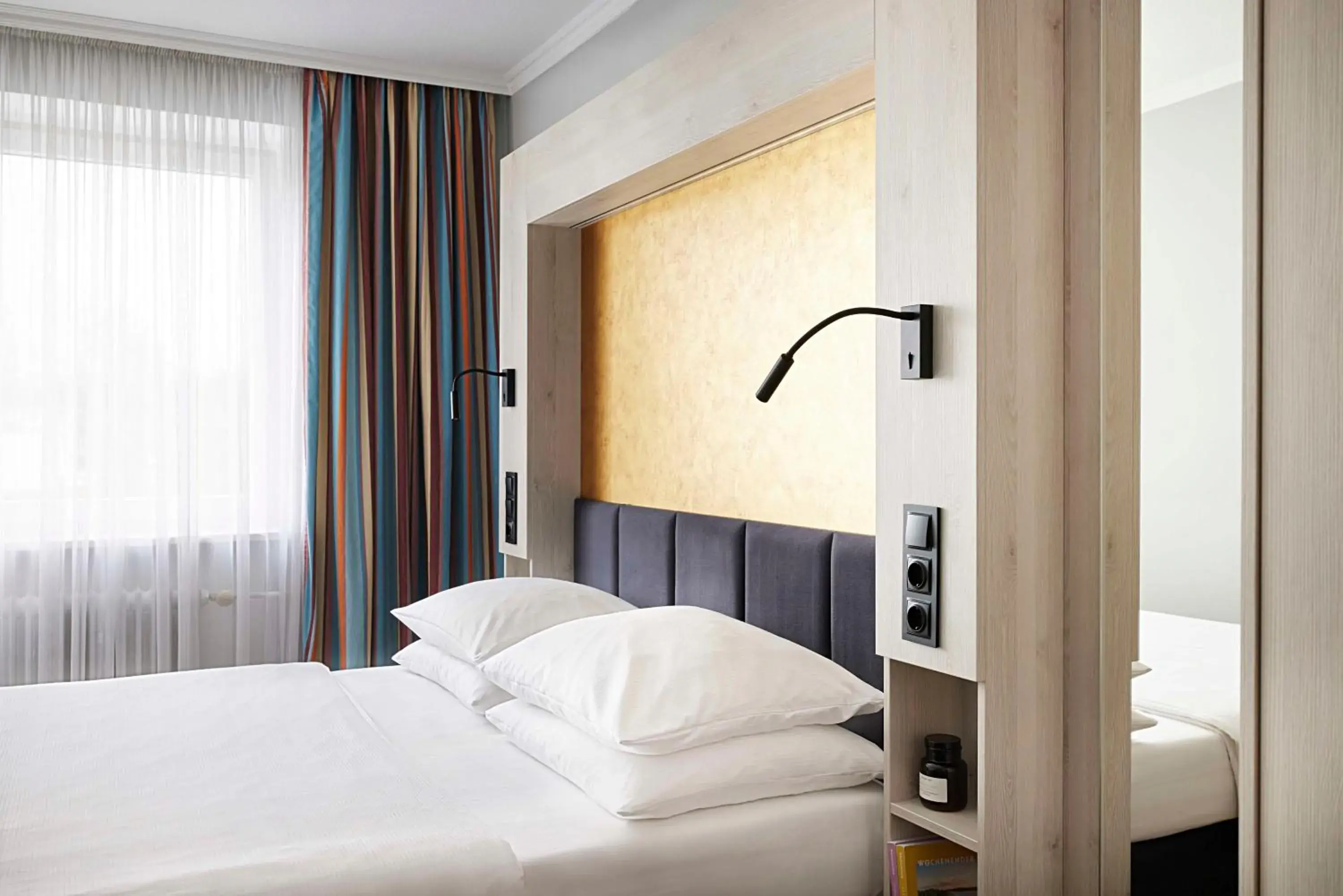 Bedroom, Bed in Best Western Raphael Hotel Altona Bedroom, Bed in Best Western Raphael Hotel Altona