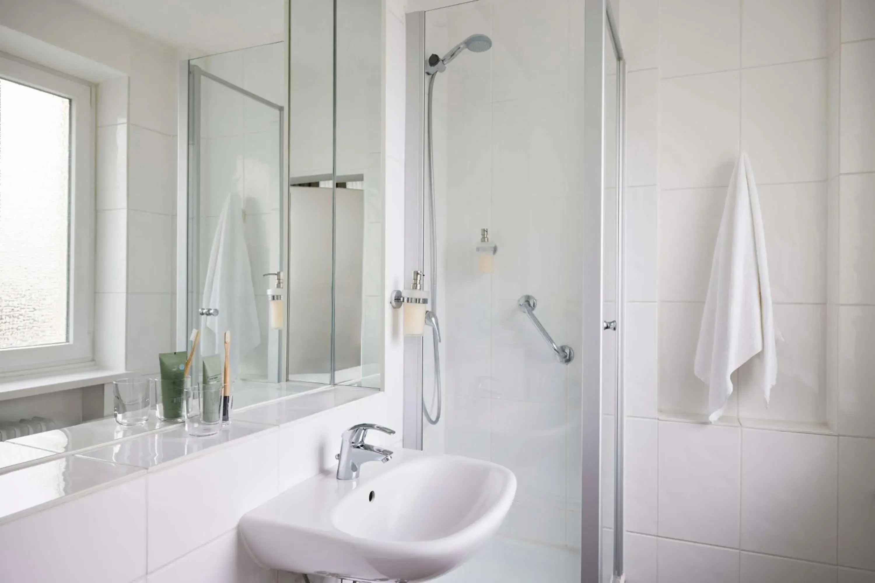 Bathroom in Best Western Raphael Hotel Altona Bathroom in Best Western Raphael Hotel Altona