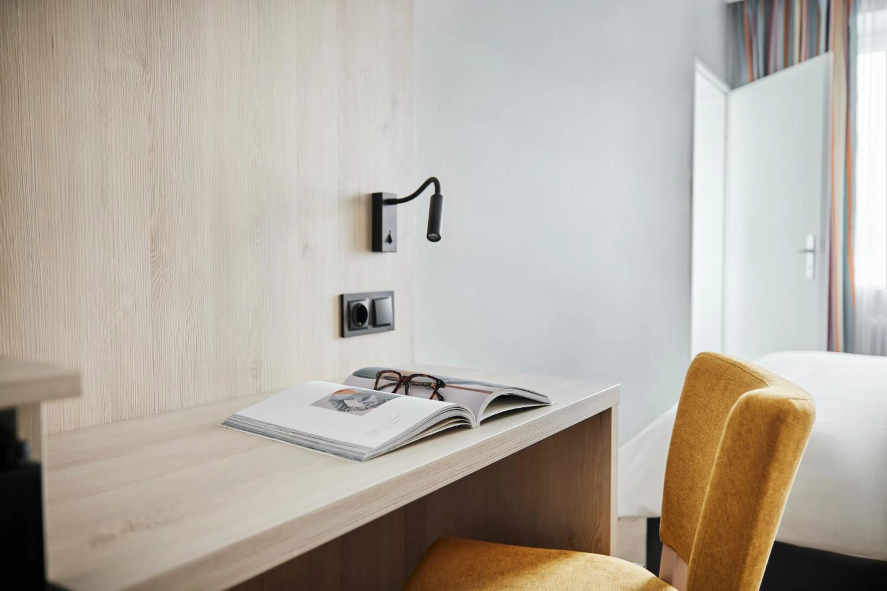 Photo of the whole room in Best Western Raphael Hotel Altona