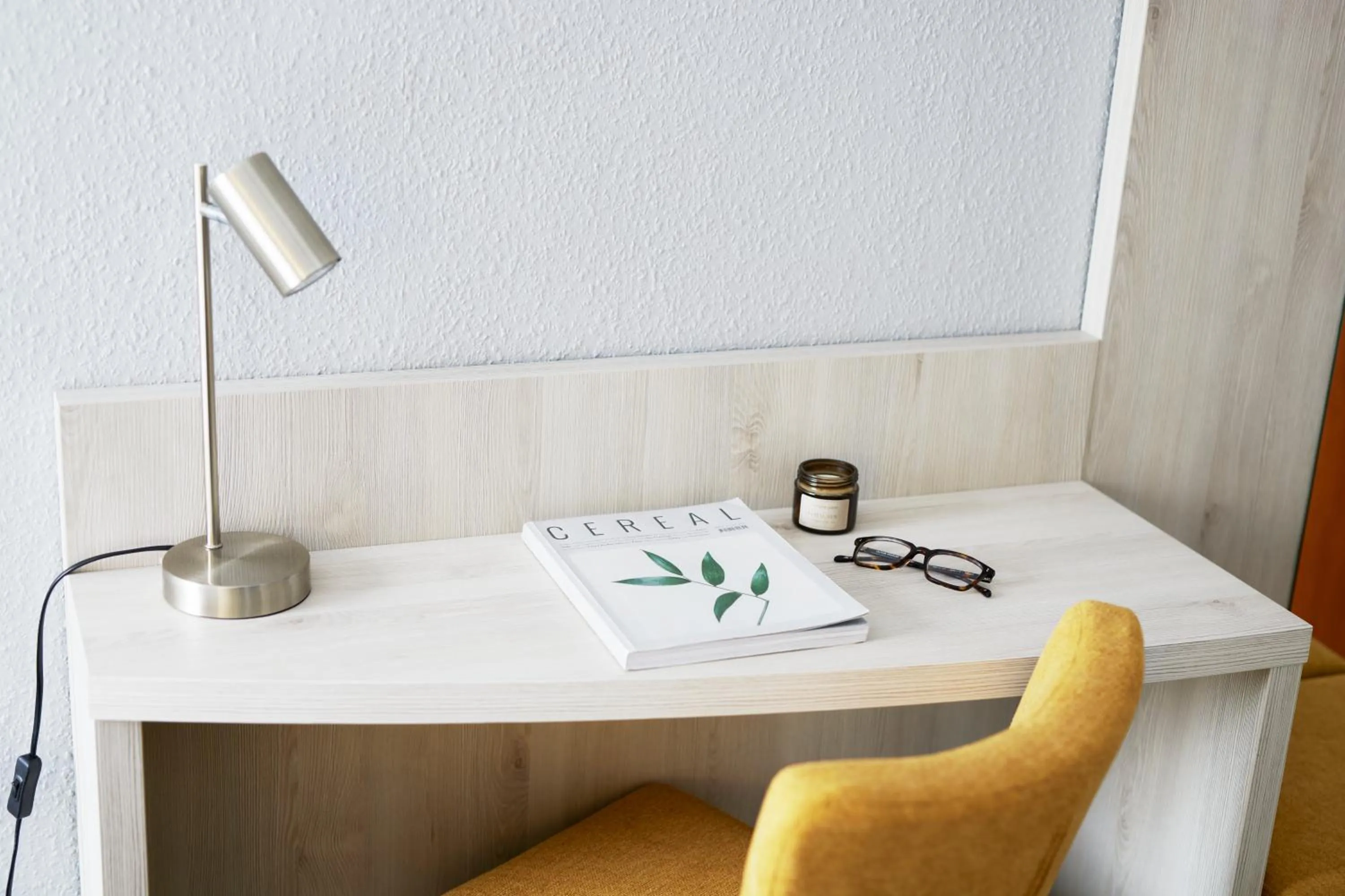 Photo of the whole room in Best Western Raphael Hotel Altona