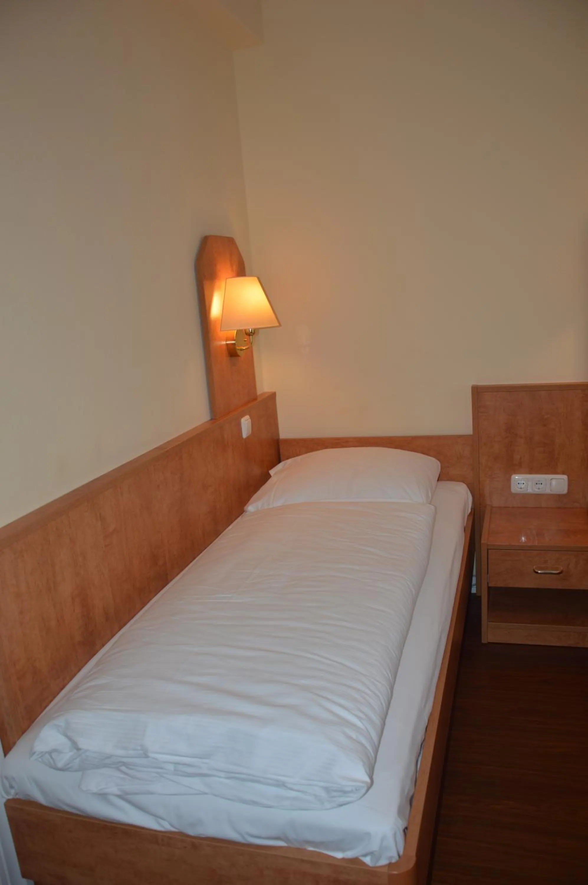 Bed in Hotel Wikinger Hof