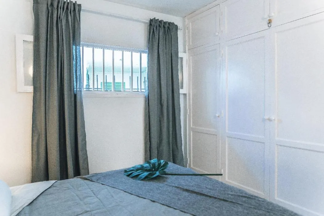 Central location in a great complex with 300mbps internet
