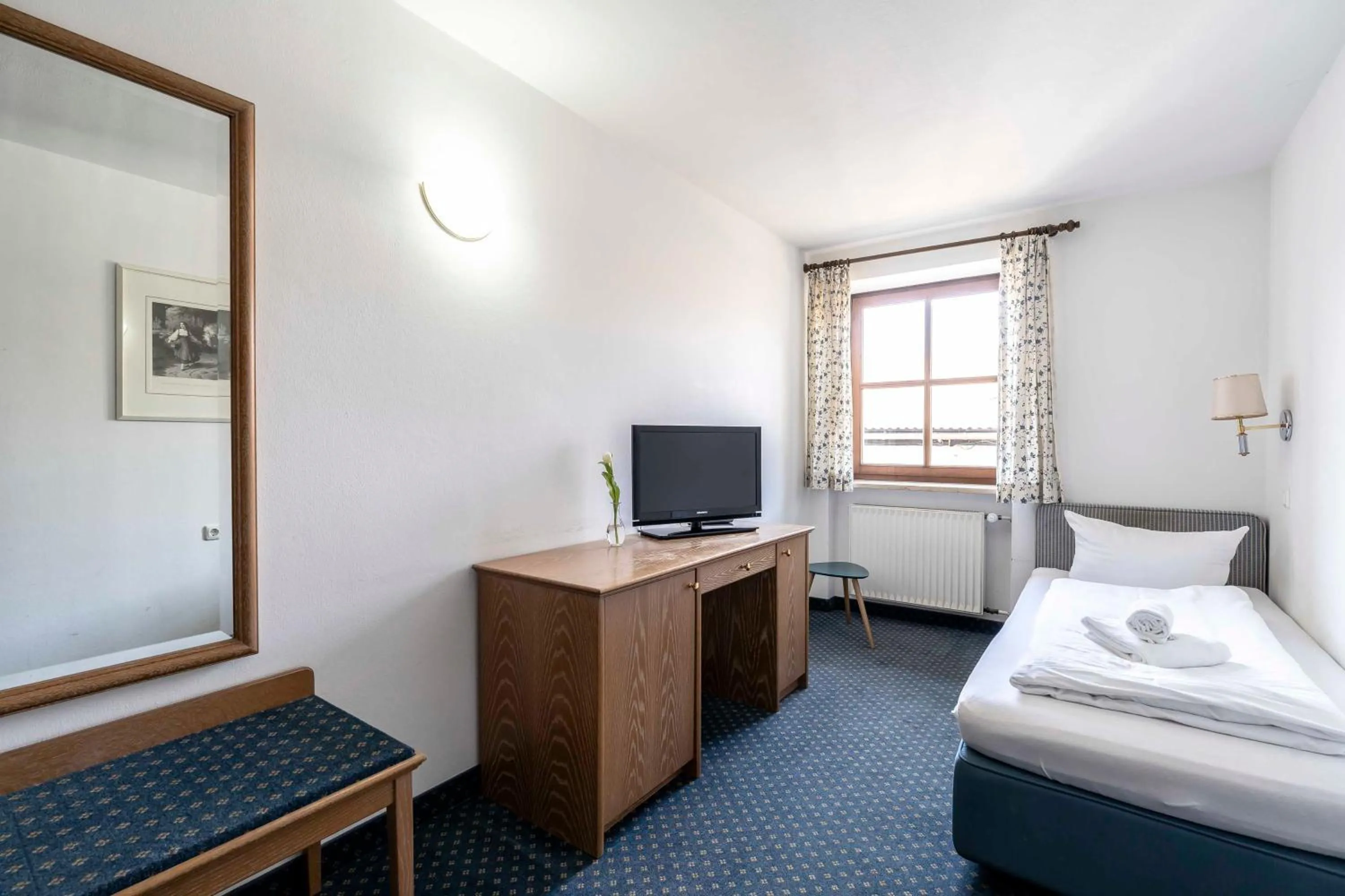 Photo of the whole room, Bed in Hotel Alter Wirt