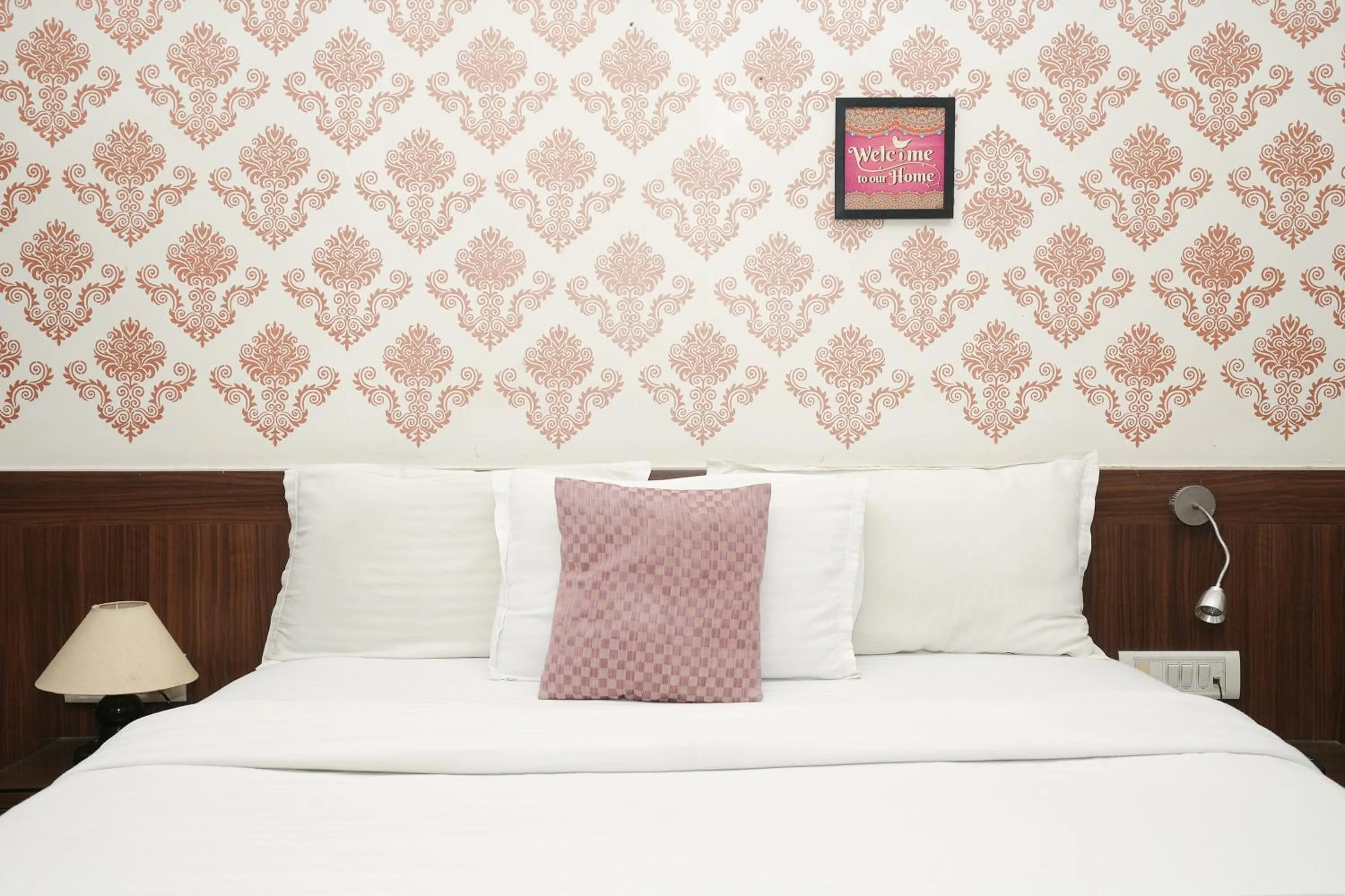 Bed in Hotel Neelkiran