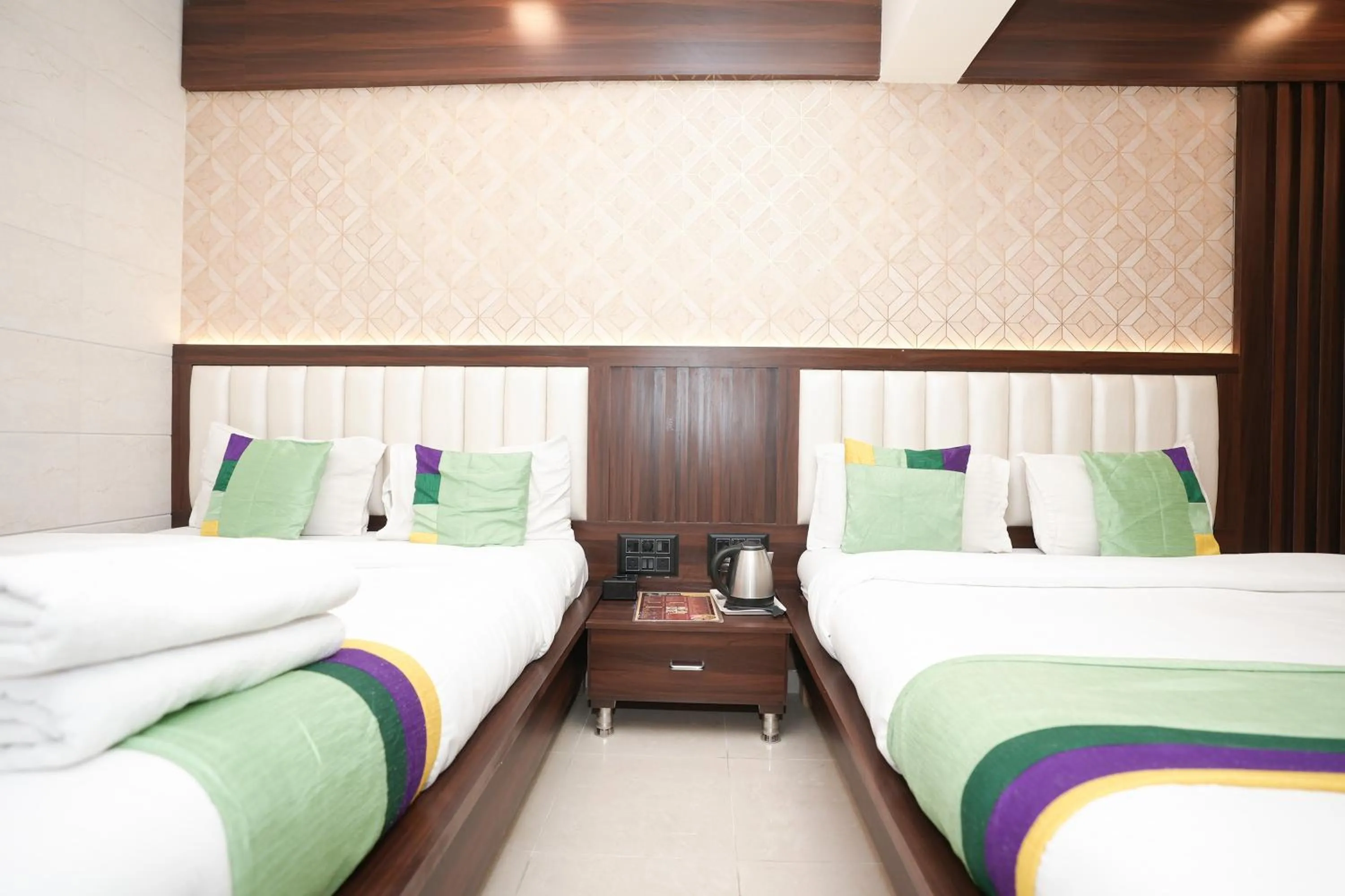 Bed in Hotel Neelkiran