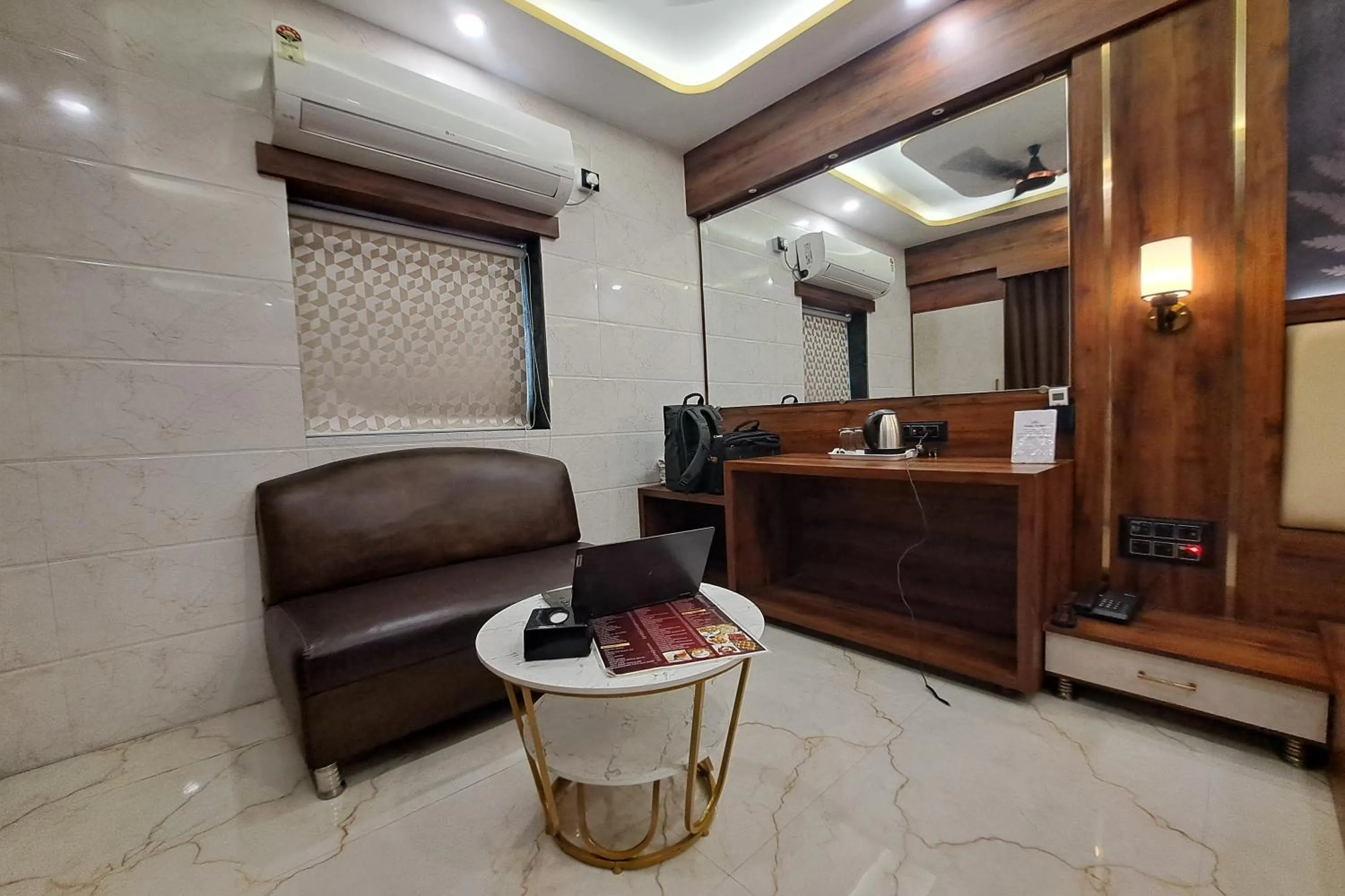 Bedroom in Hotel Neelkiran