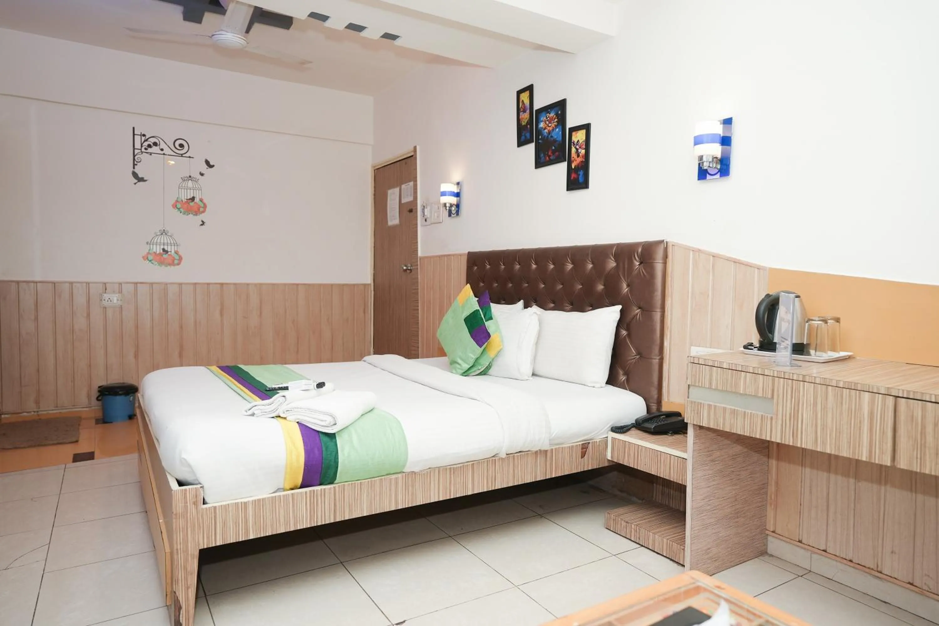 Bed in Hotel Neelkiran