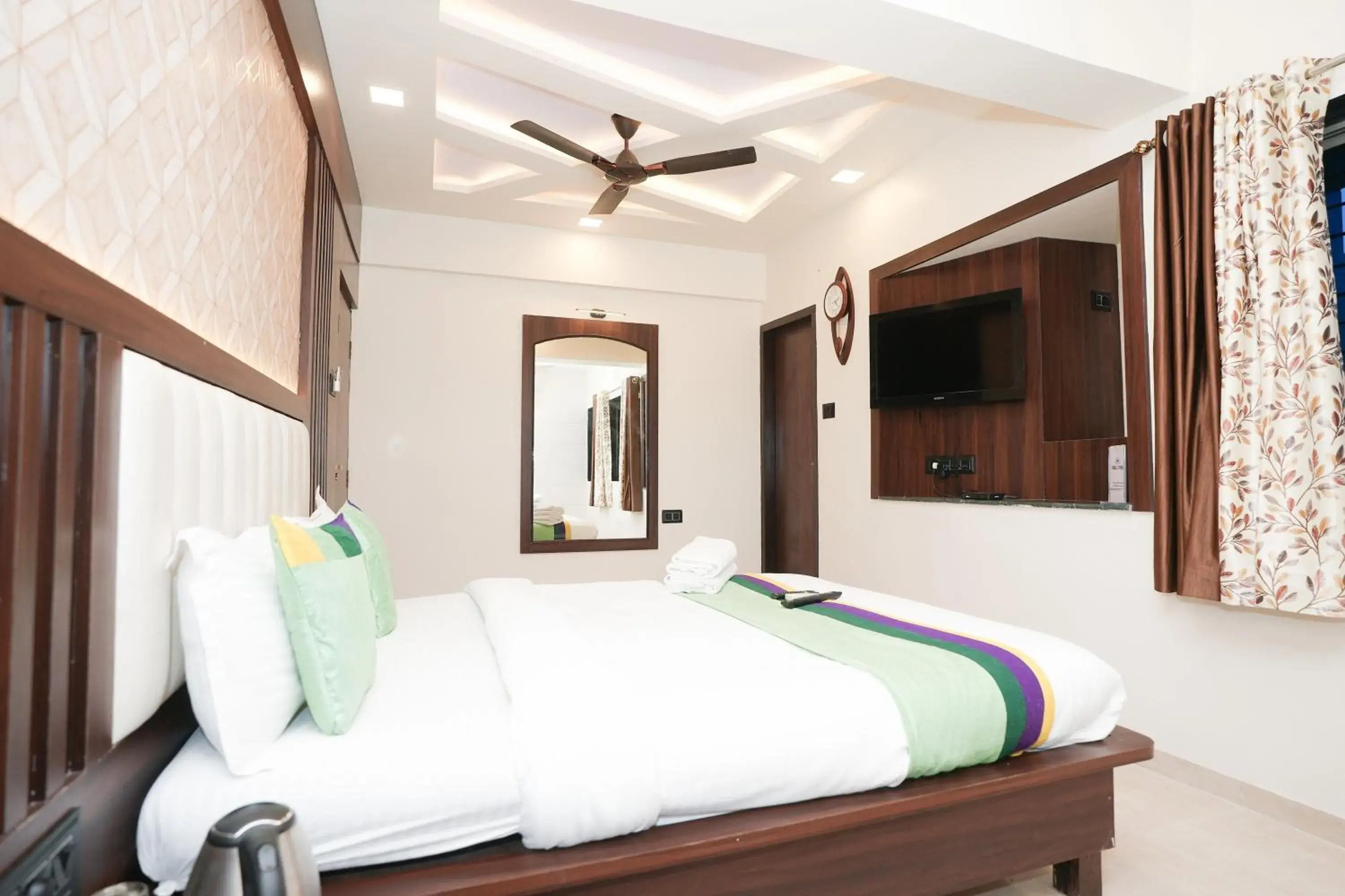 Bed in Hotel Neelkiran Bed in Hotel Neelkiran