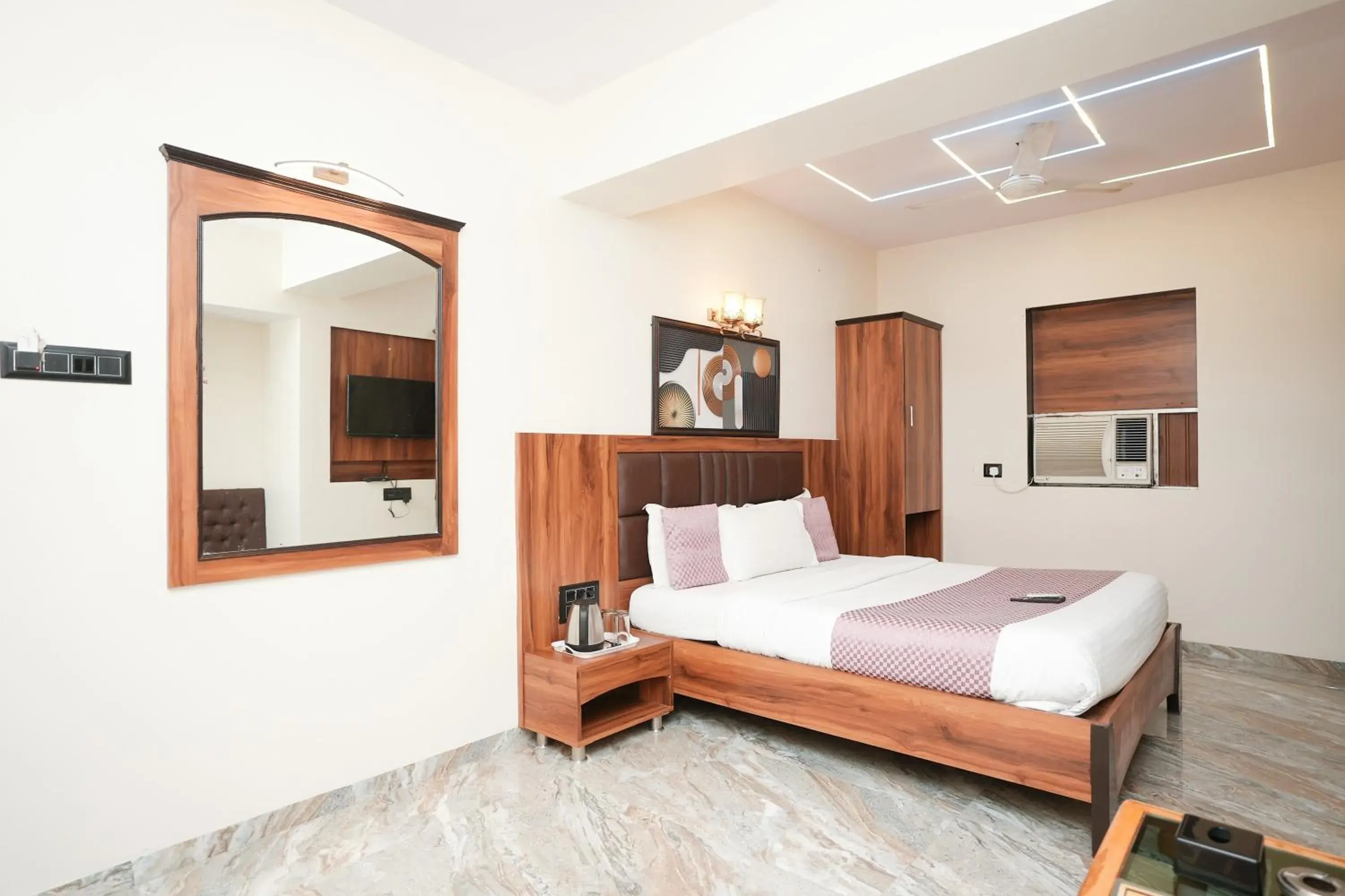 Bed in Hotel Neelkiran Bed in Hotel Neelkiran