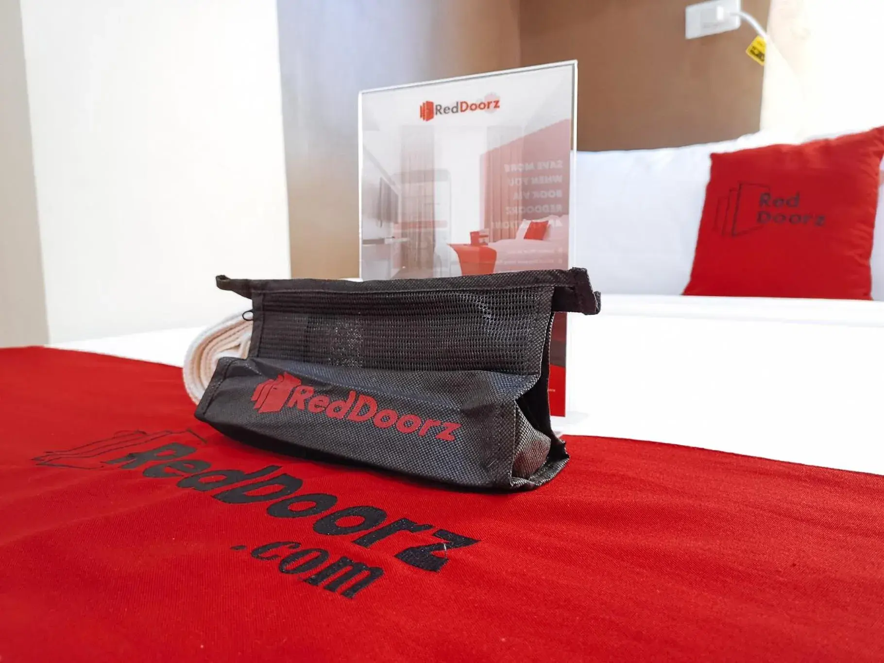 Bedroom, Bed in RedDoorz near Gaisano Mall Gensan Bedroom, Bed in RedDoorz near Gaisano Mall Gensan