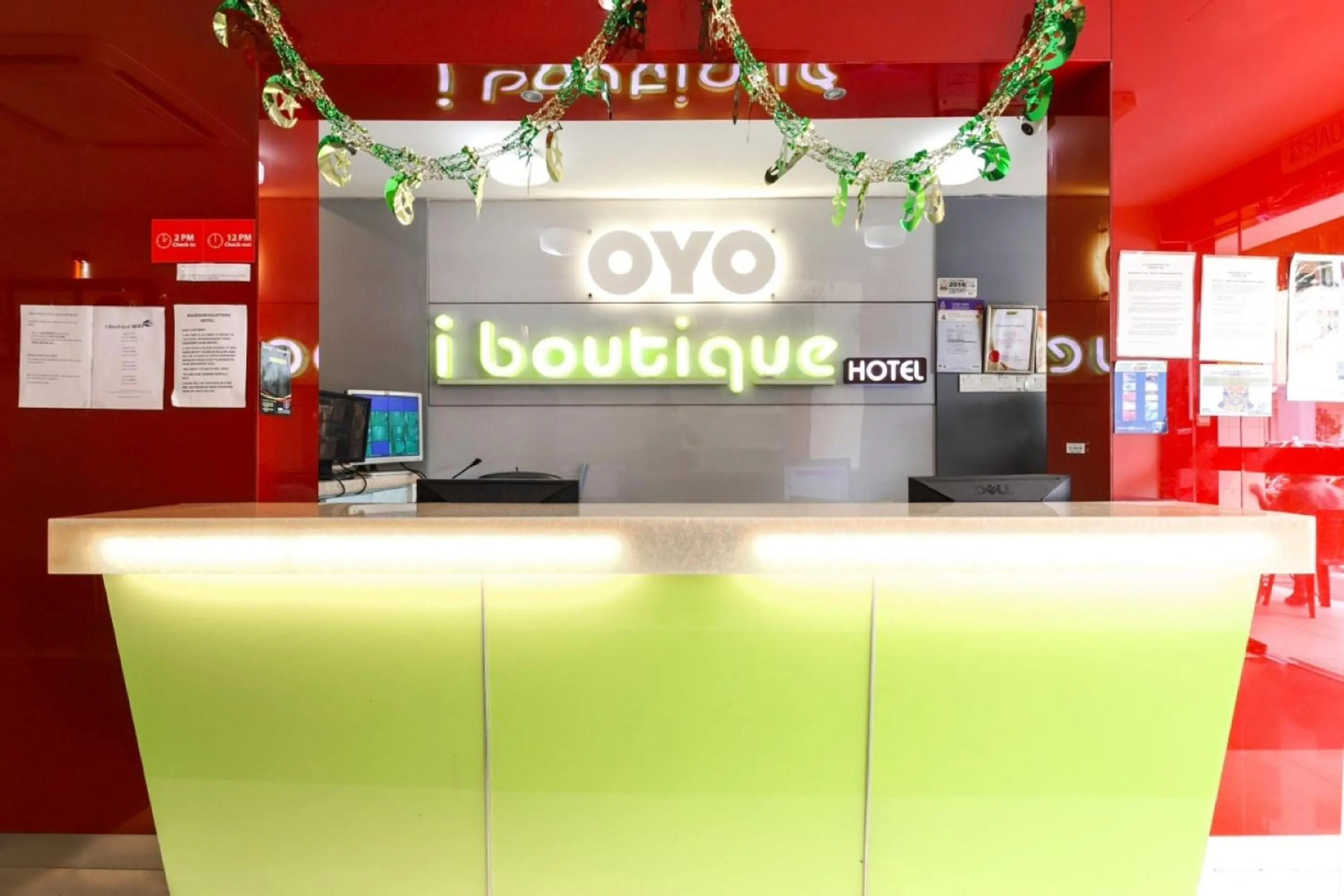 Lobby or reception in Super OYO 331 I Boutique Hotel