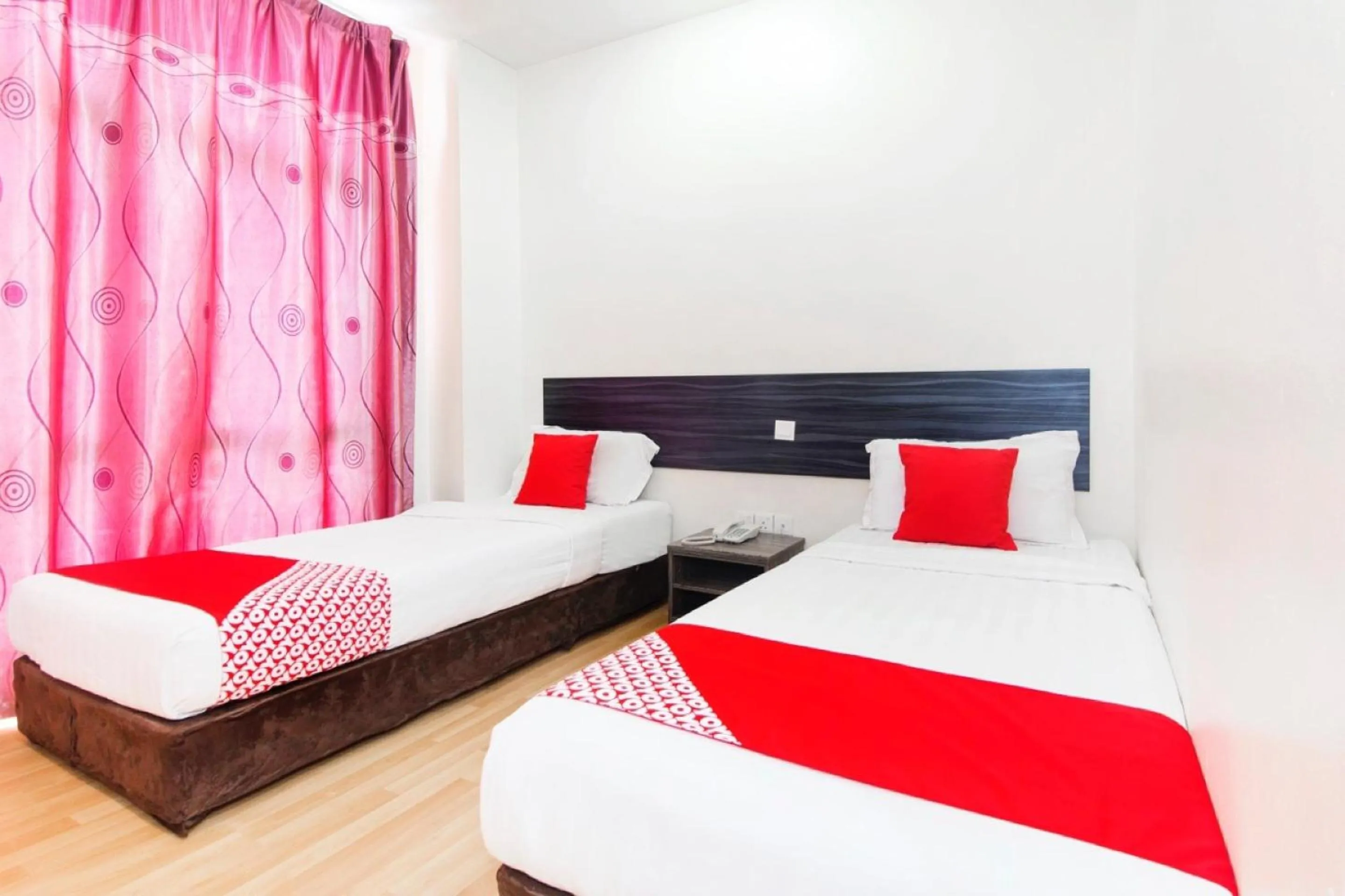 Bedroom, Bed in Super OYO 331 I Boutique Hotel