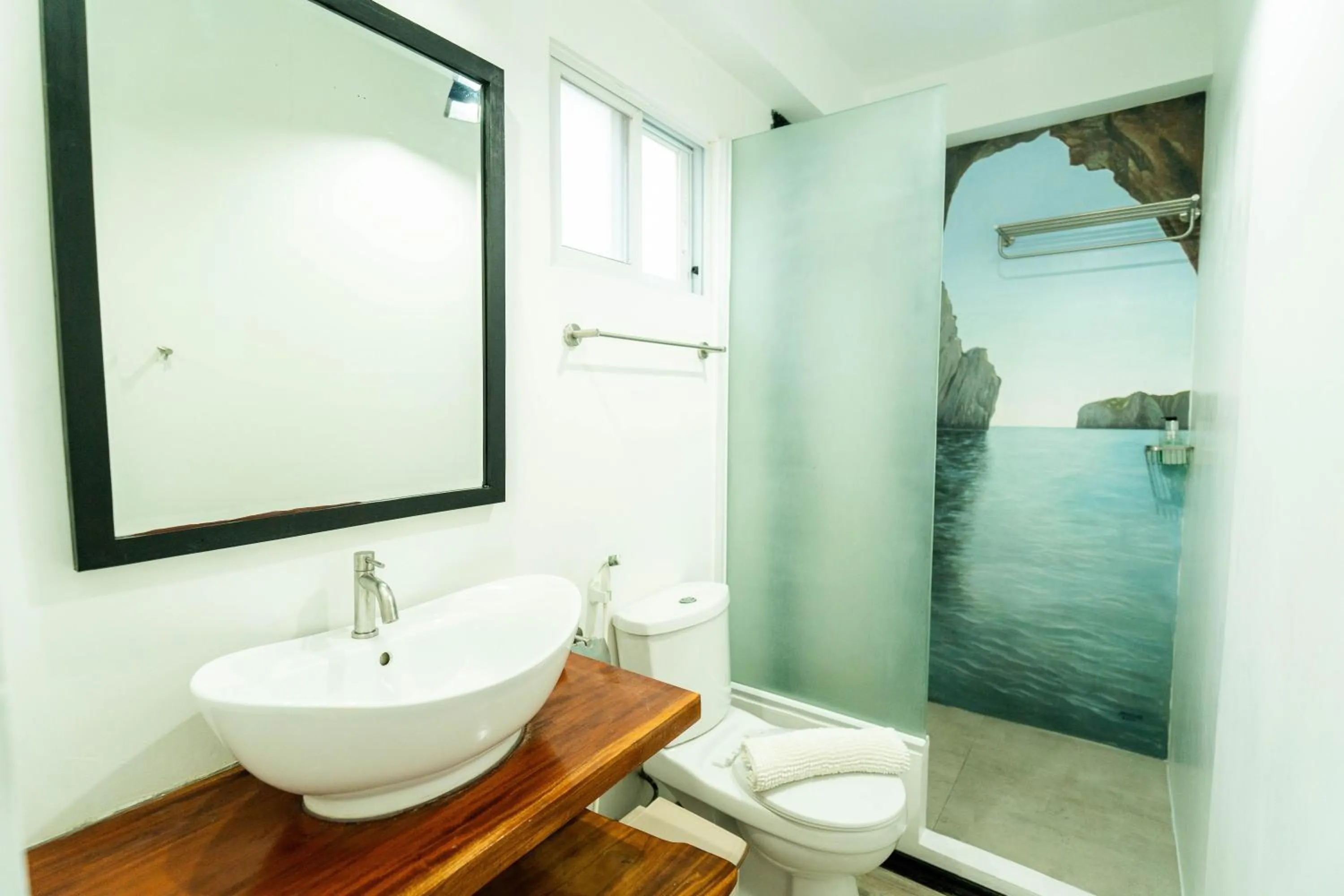 Shower in Blanco Beach Resort Malapascua