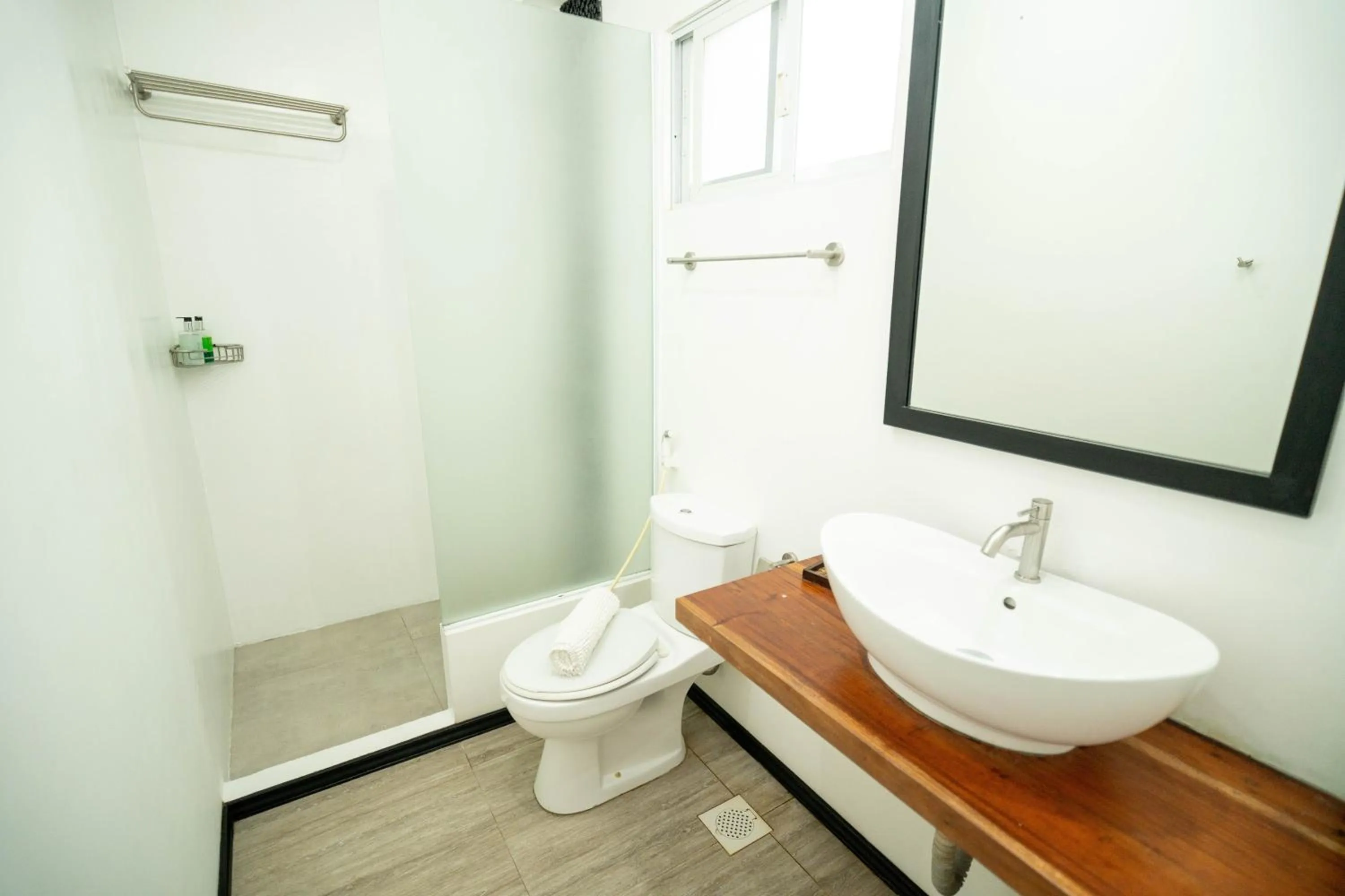 Bathroom in Blanco Beach Resort Malapascua