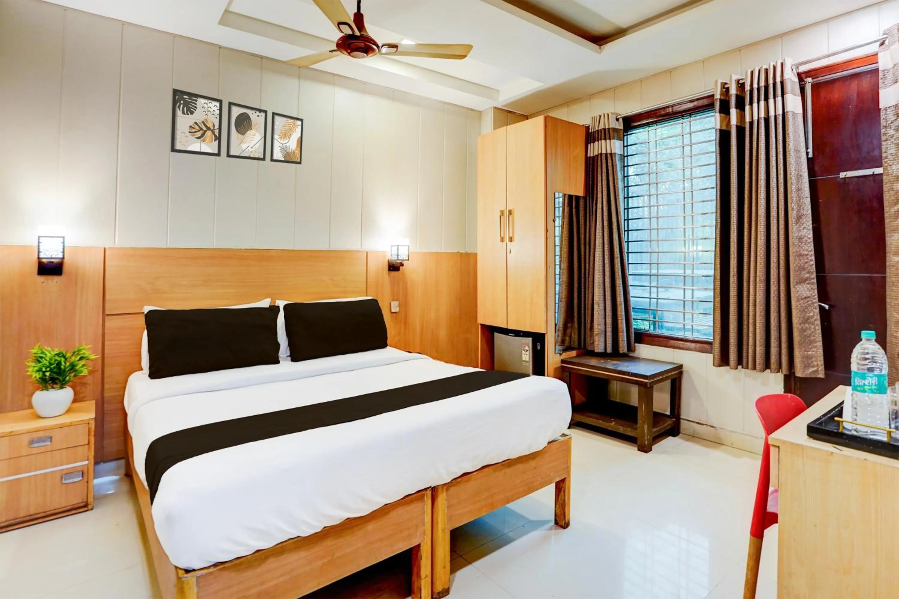 Bedroom, Bed in Super Hotel O Rohini Sector 24