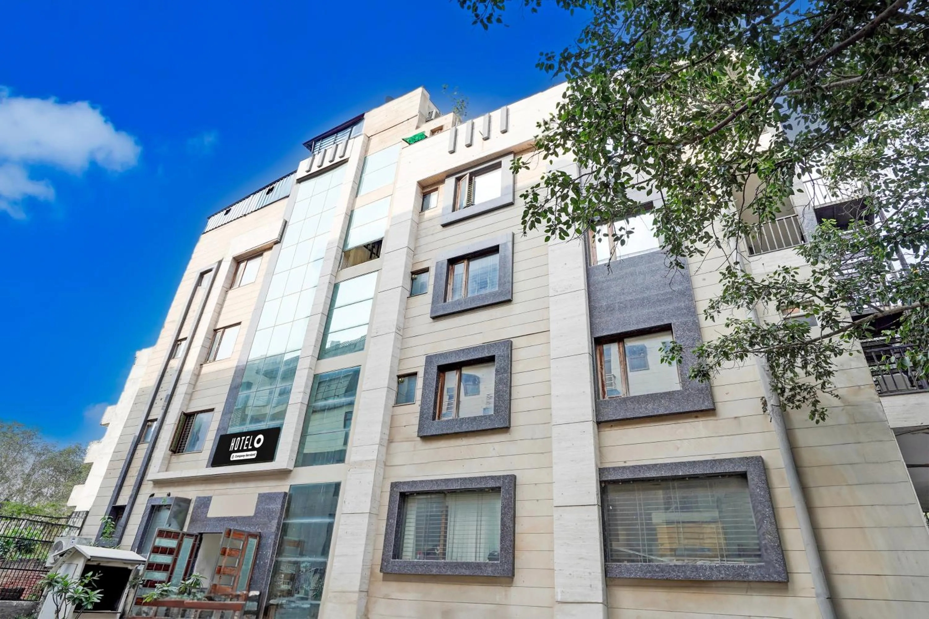 Facade/entrance in Super Hotel O Rohini Sector 24