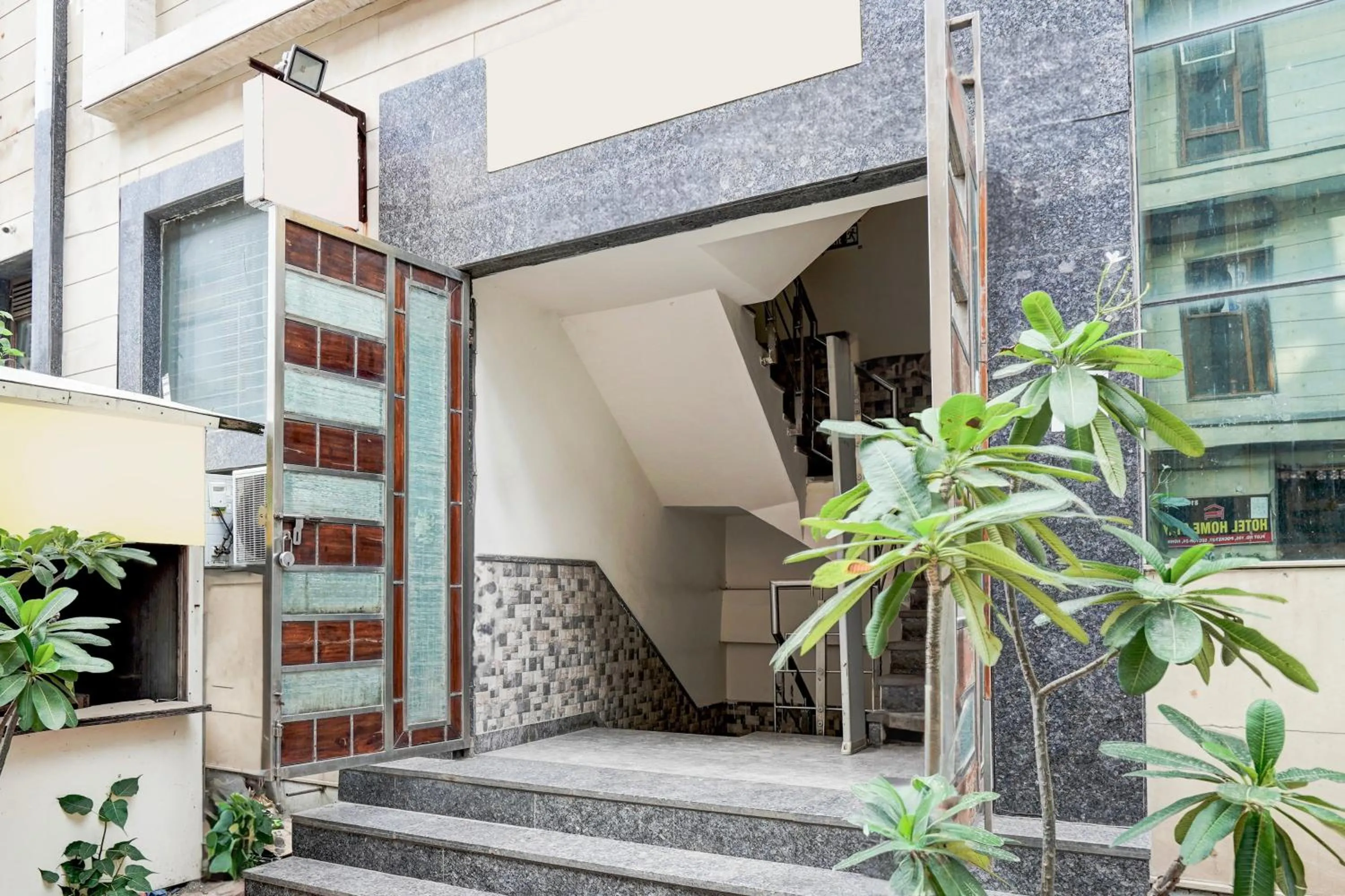 Facade/entrance in Super Hotel O Rohini Sector 24