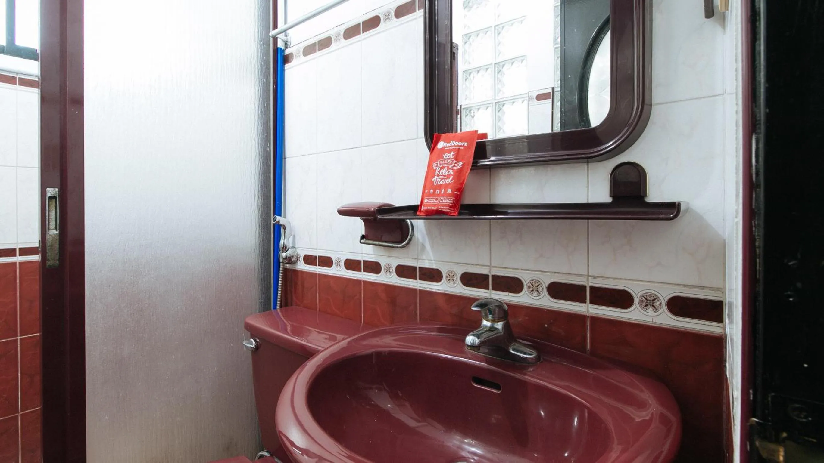 Bathroom in RedDoorz Plus at Villa Gloria Taguig
