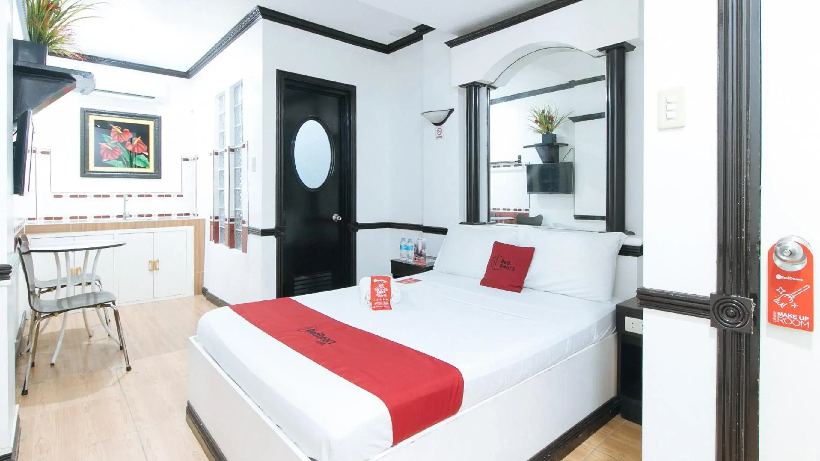 Bed in RedDoorz at Plus Villa Gloria Taguig Bed in RedDoorz at Plus Villa Gloria Taguig