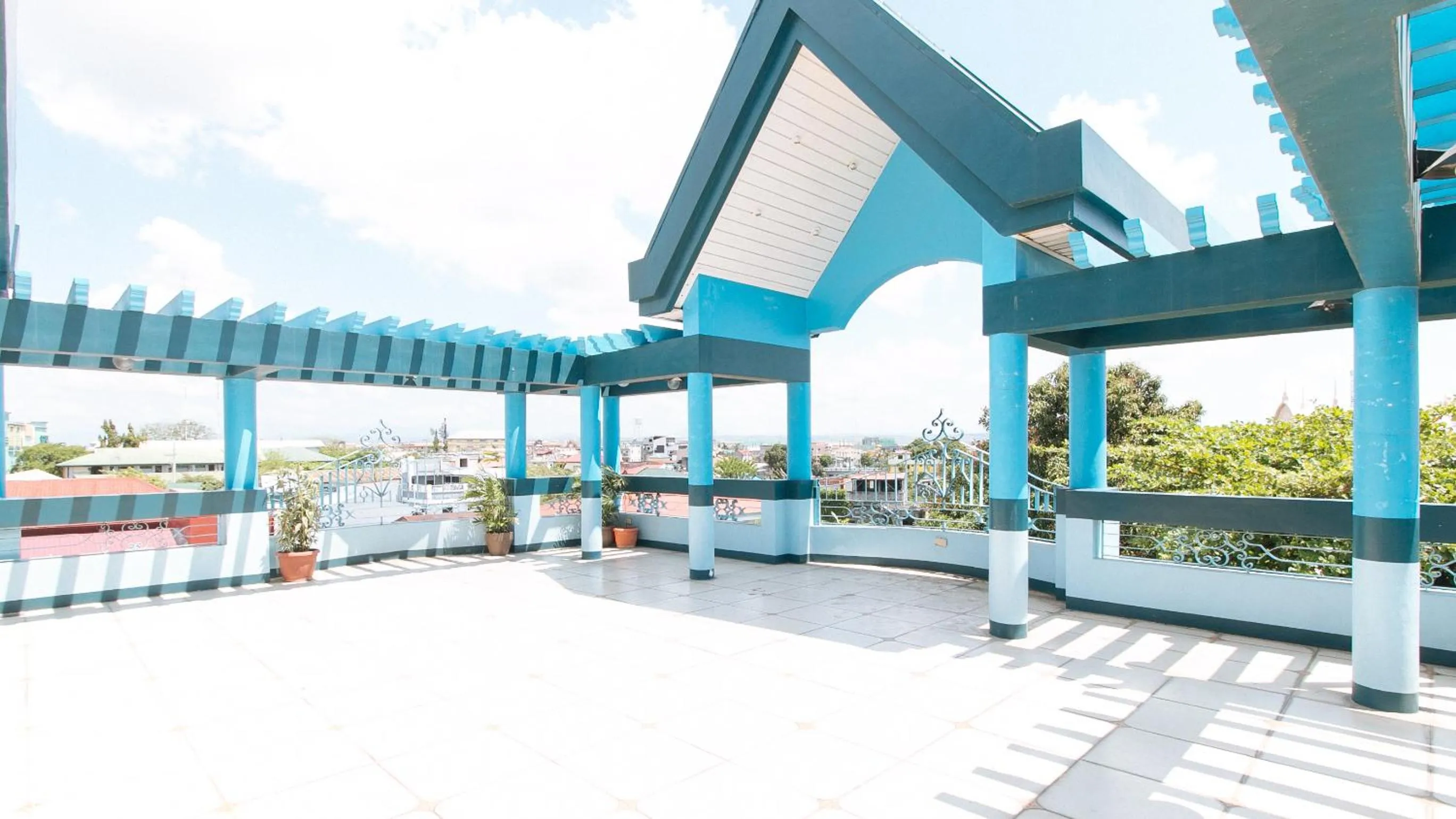 Day in RedDoorz Plus at Villa Gloria Taguig