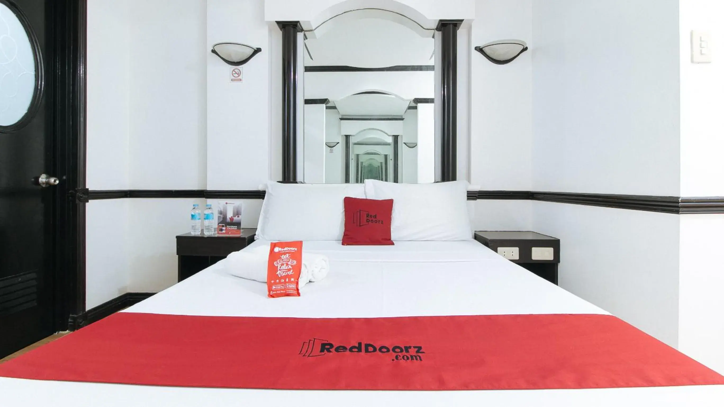 Bed in RedDoorz at Plus Villa Gloria Taguig Bed in RedDoorz at Plus Villa Gloria Taguig