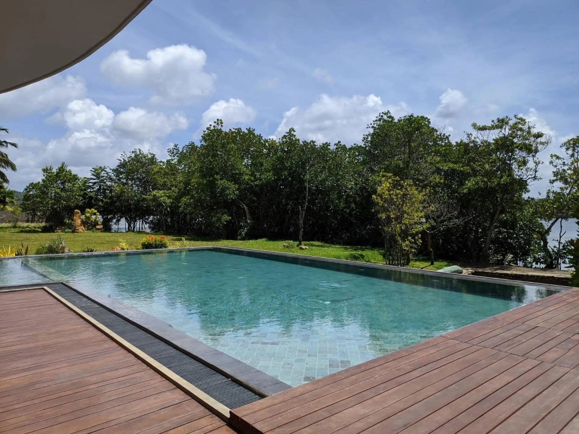 Day in Moi Koggala by DBI - Free drop off to the beach