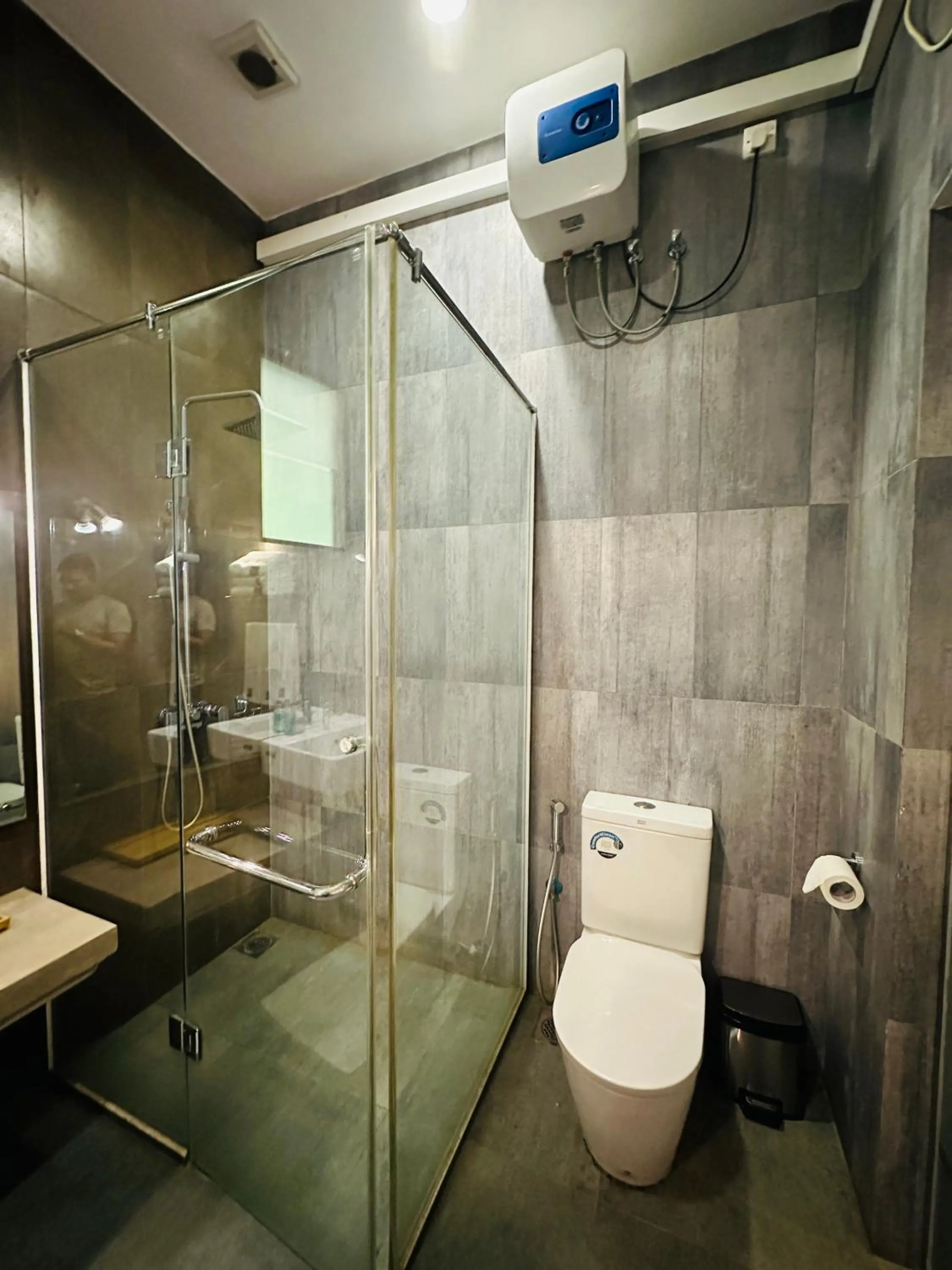 Bathroom in Moi Koggala by DBI - Free drop off to the beach