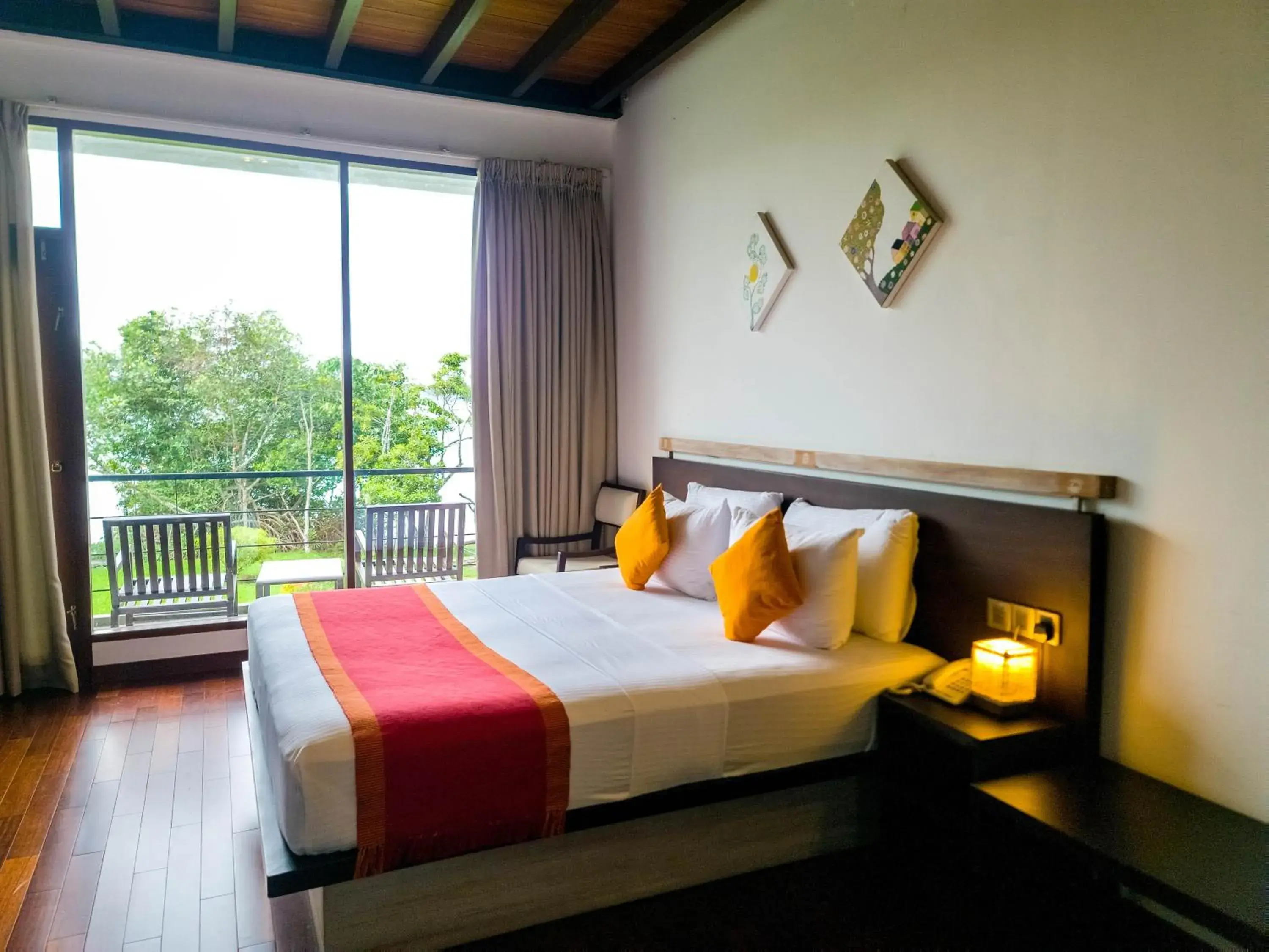 Moi King Suite in Moi Koggala by DBI - Free drop off to the beach Moi King Suite in Moi Koggala by DBI - Free drop off to the beach