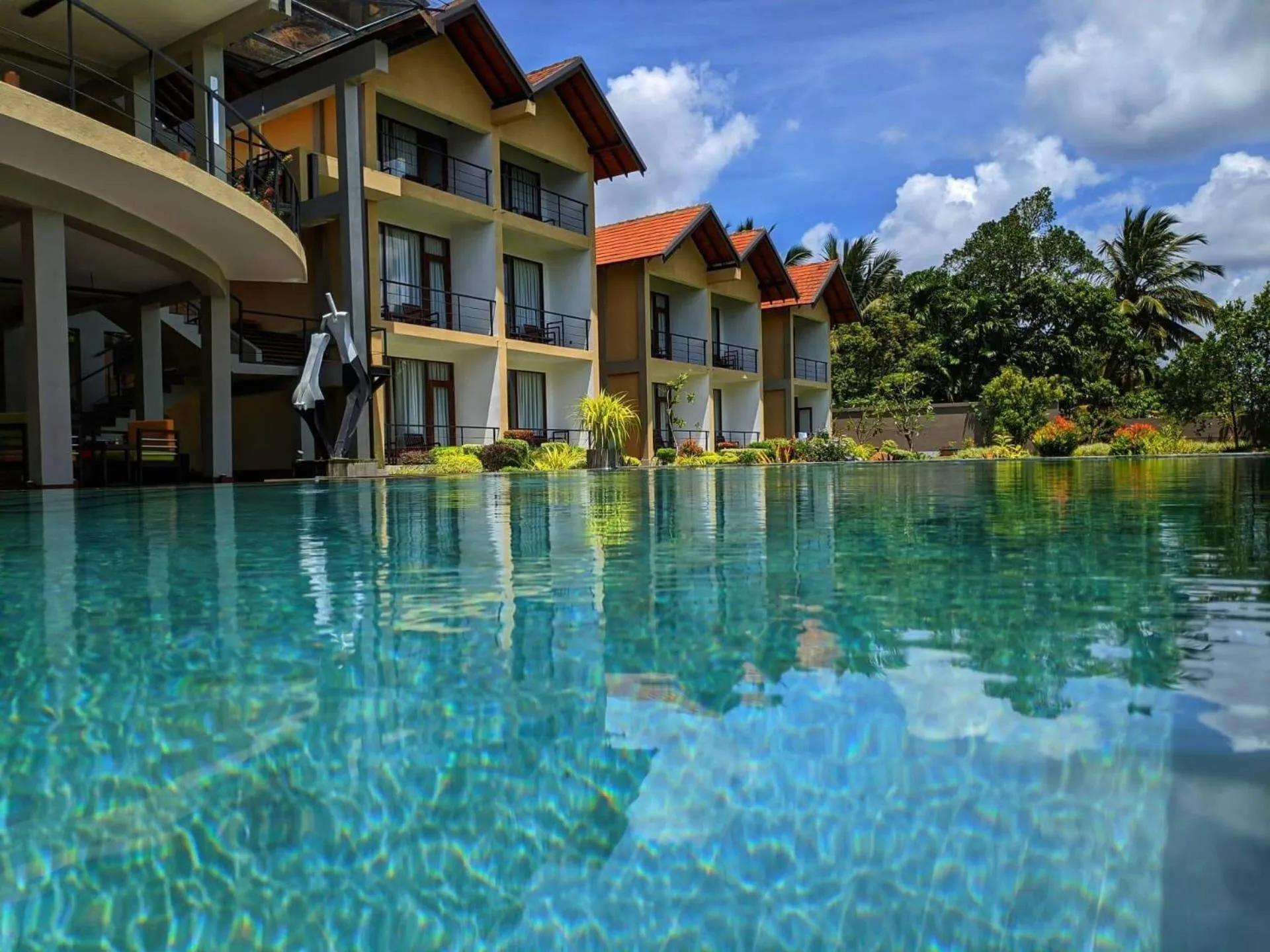 Property building in Moi Koggala by DBI - Free drop off to the beach