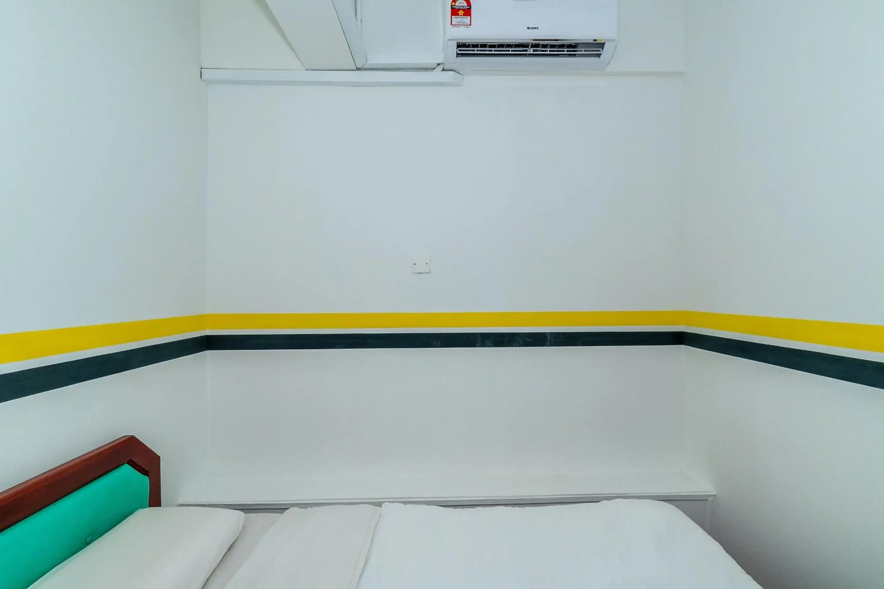 Bedroom, Bed in SPOT ON 89936 Sutera Inn