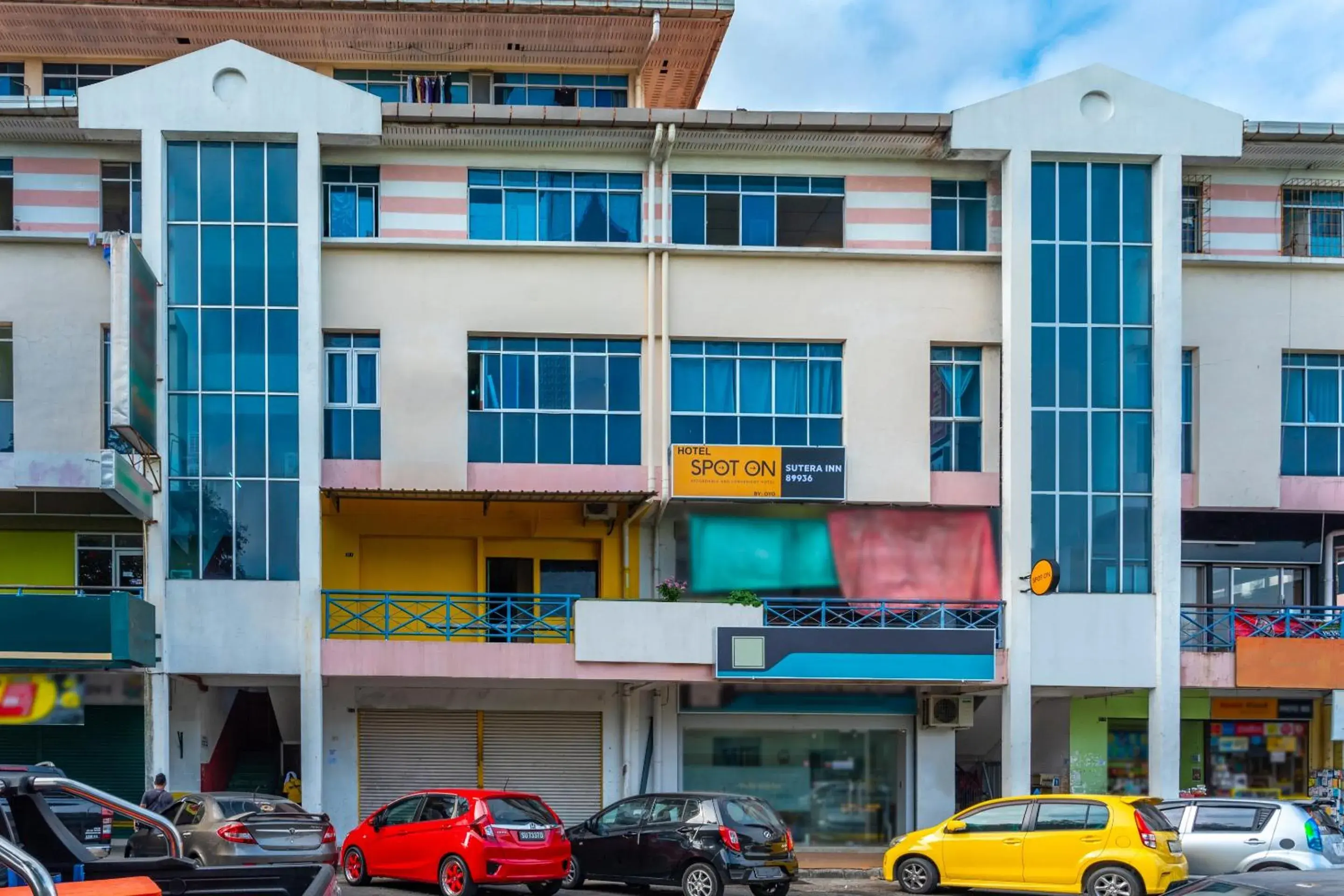 Facade/entrance, Property Building in SPOT ON 89936 Sutera Inn