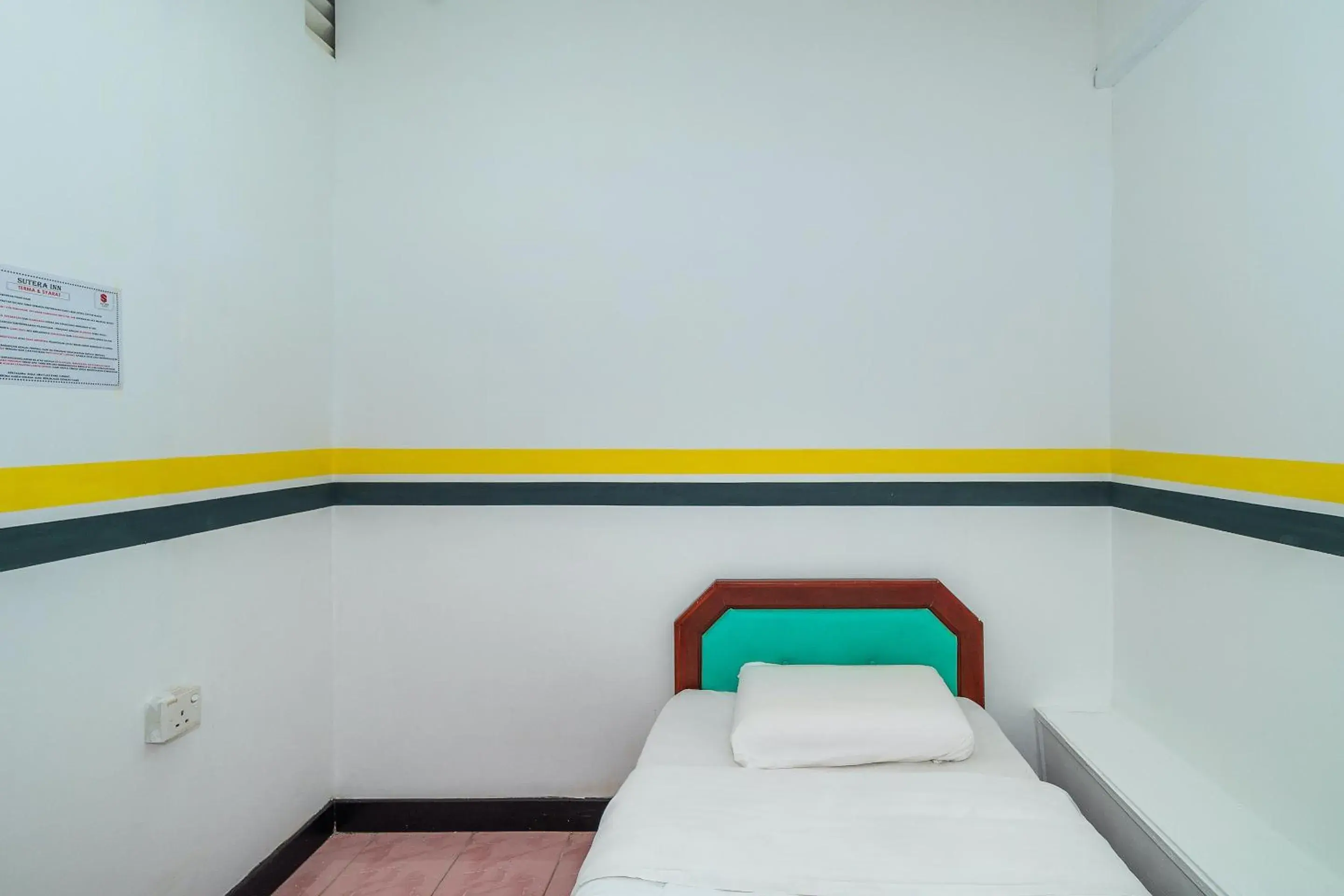 Bedroom, Bed in SPOT ON 89936 Sutera Inn