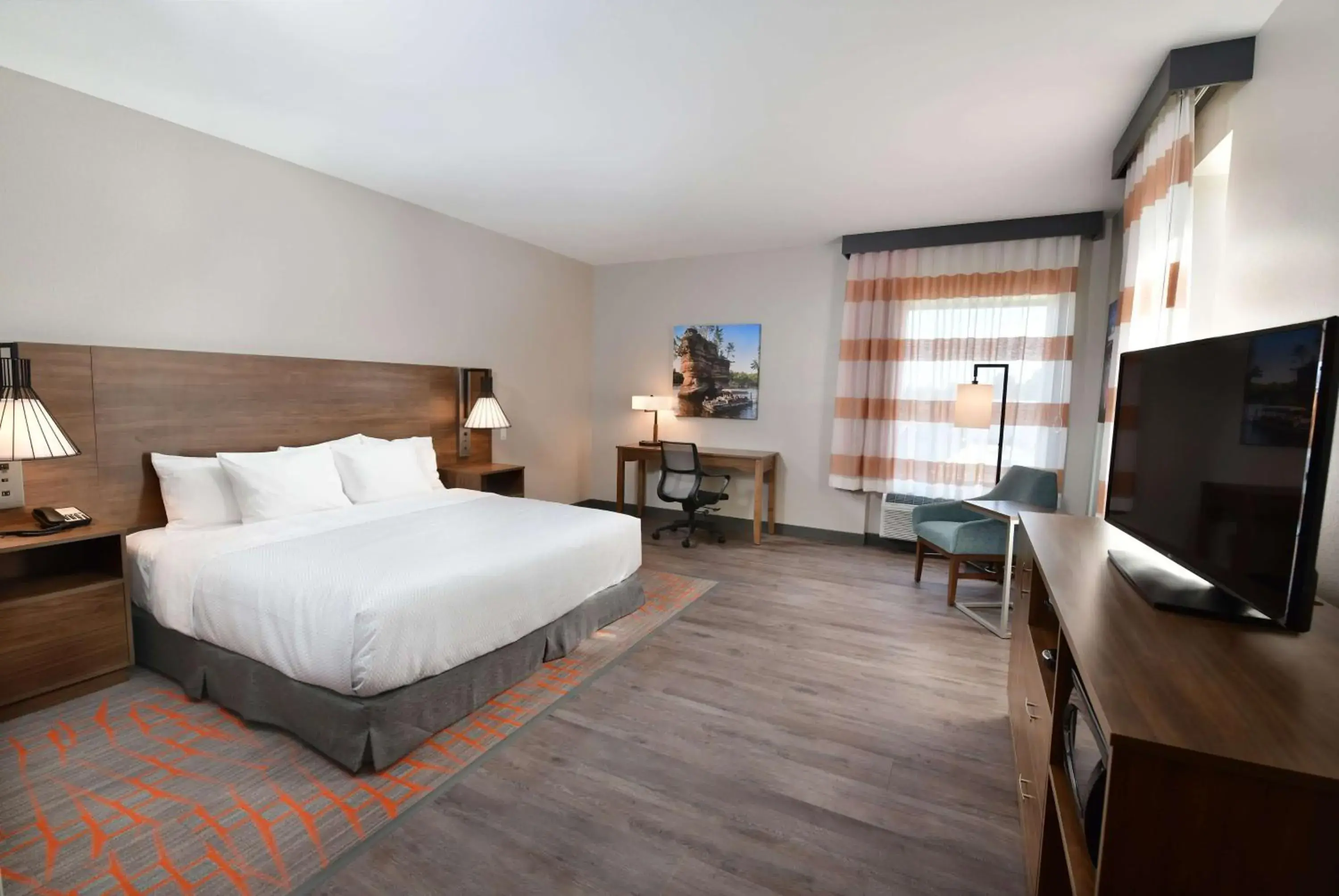 Photo of the whole room, Bed in La Quinta Inn & Suites by Wyndham Wisconsin Dells- Lake Delton Photo of the whole room, Bed in La Quinta Inn & Suites by Wyndham Wisconsin Dells- Lake Delton